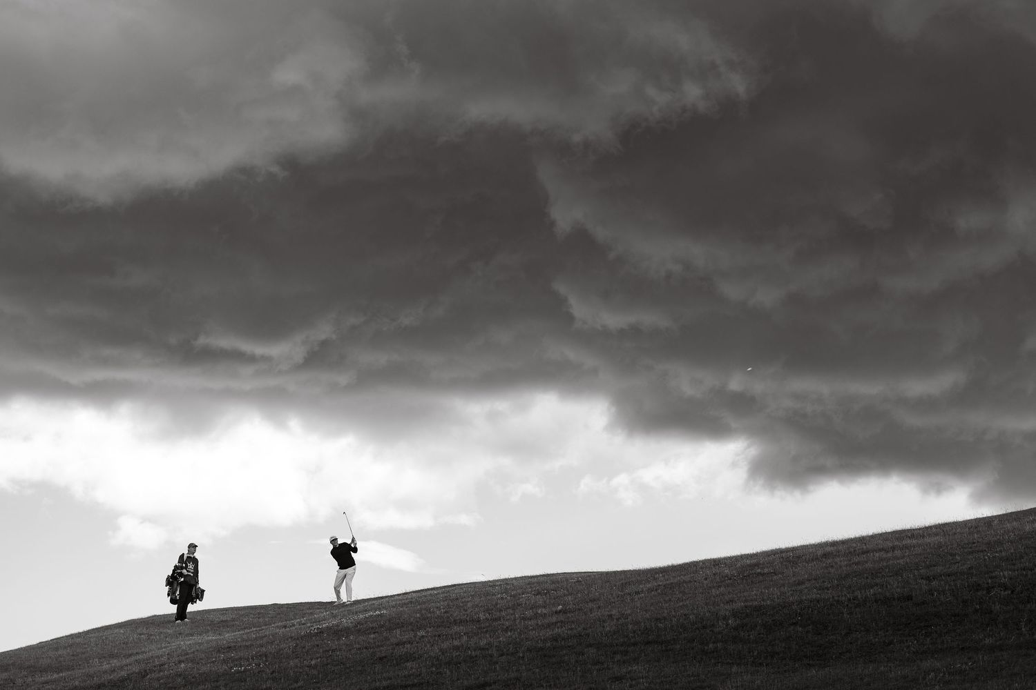Stunning, cloudy view at kingsbarns links, black and white