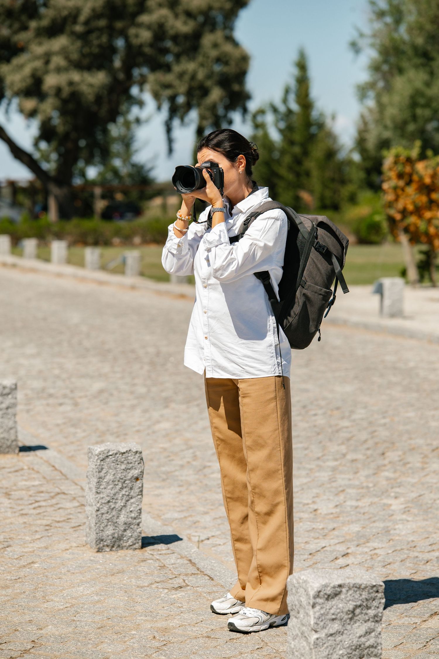Wedding photographer in the Algarve, taking photos during a wedding in Portugal