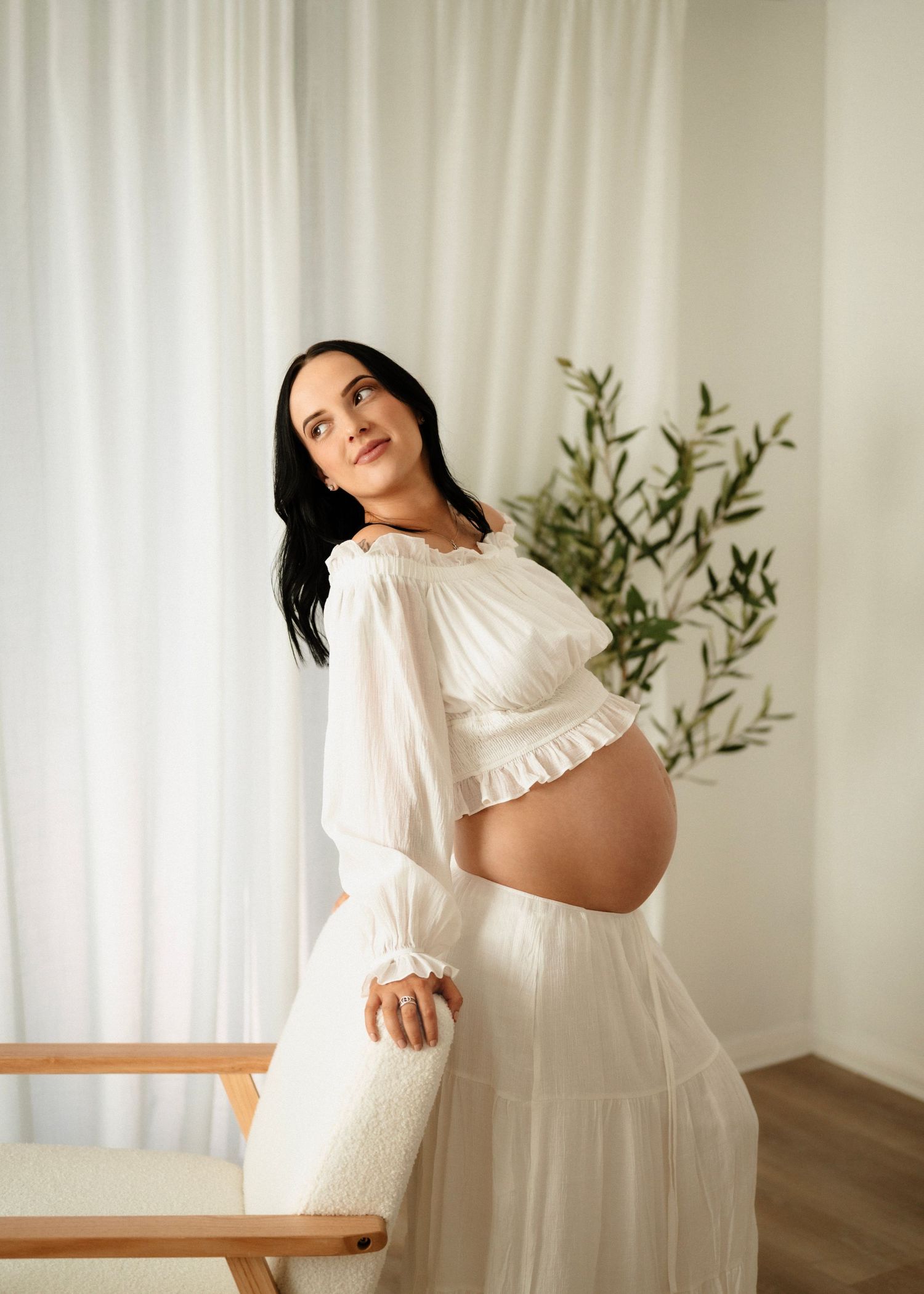 maternity session in studio