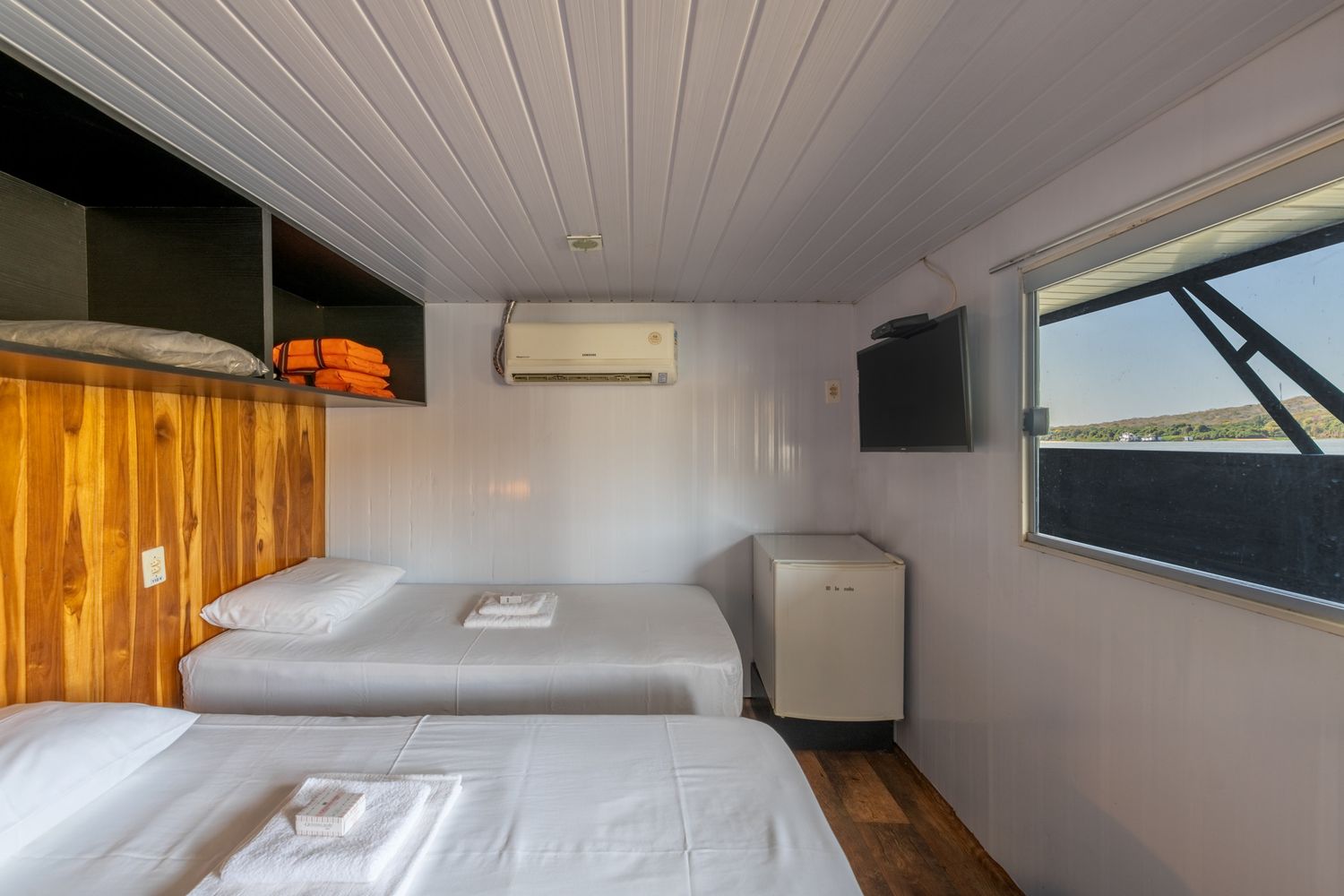 Pantanal flotel bedroom