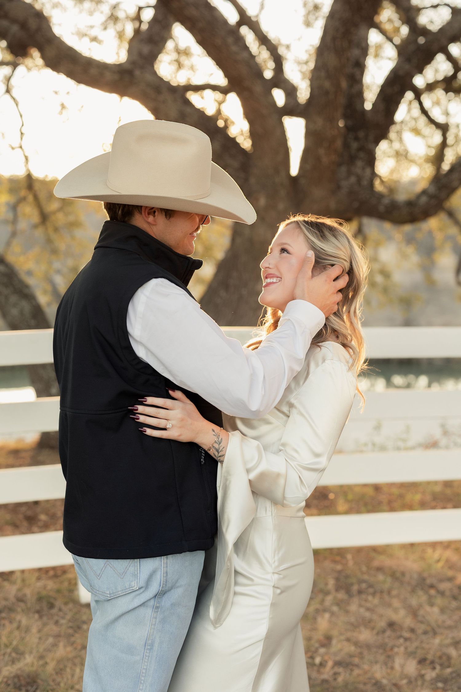 Engagement Photographer
Proposal Photographer
True to Color
Warm Editing
Winter Photography
Western Photography
HILL COUNTRY
KERRVILLE