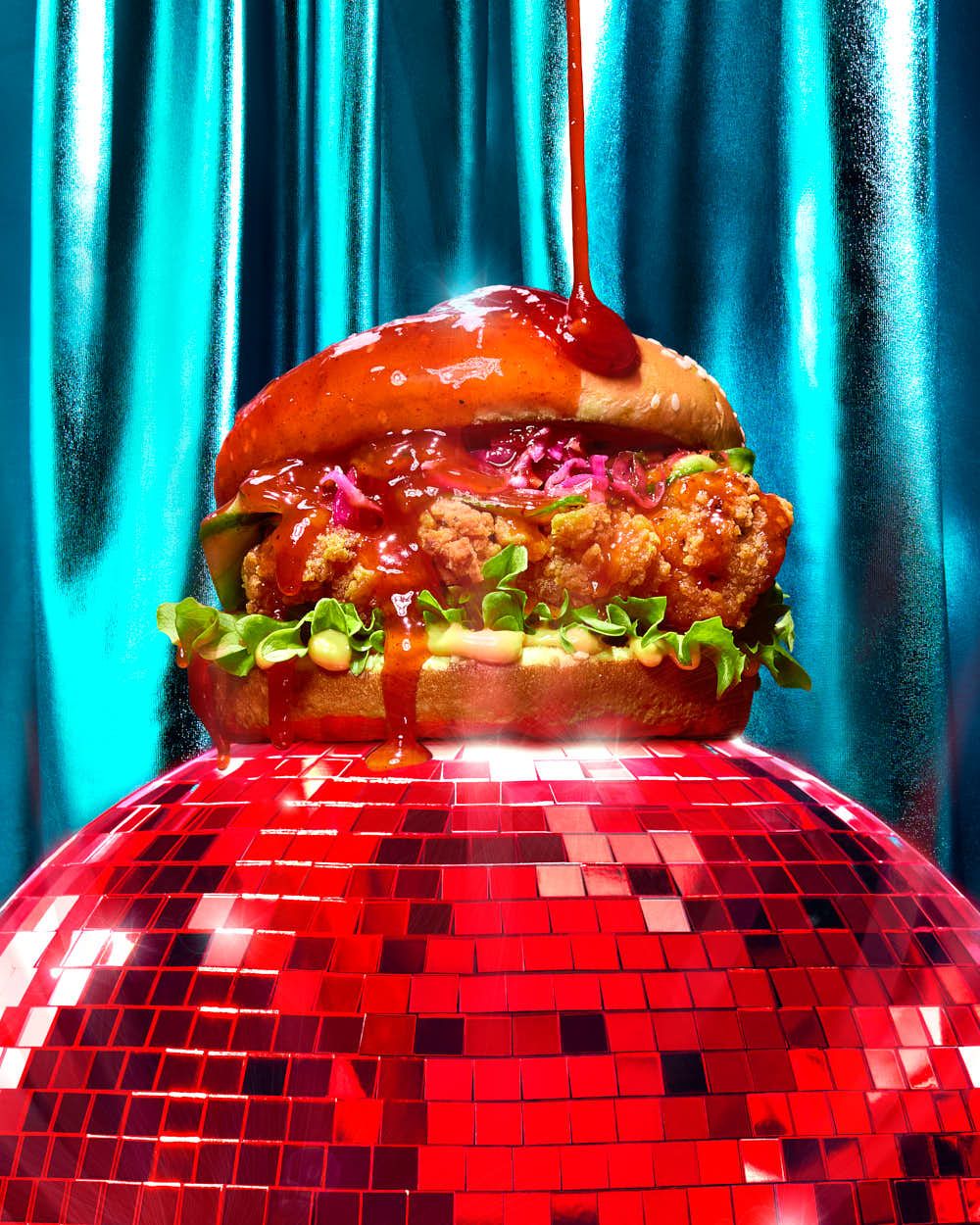 Korean fried chilli burger sauce pouring - Korean karaoke noraebang food project - food photographer - Nancy Anne Photography