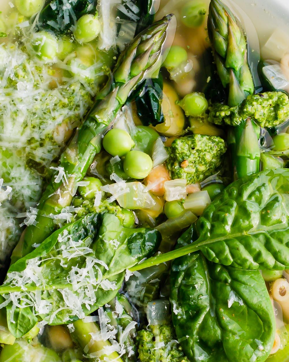 Macro close up food photography textures - green minestrone macro