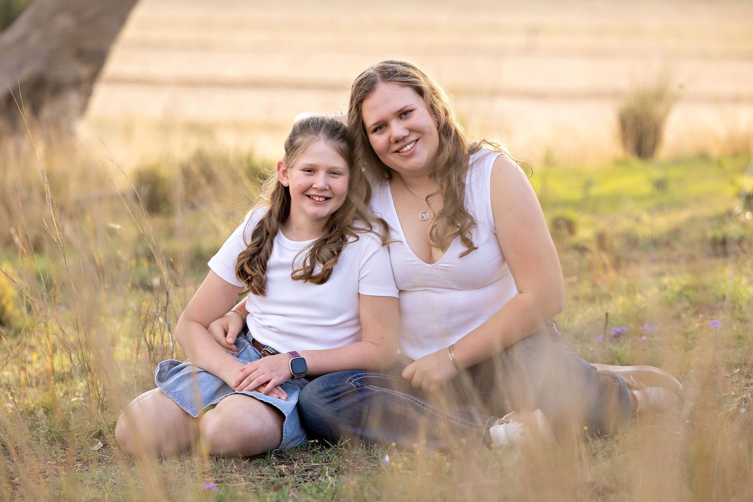 Natural lifestyle family photos taken in rustic field settingToowoomba Photographer Toowoomba Newborn Photographer