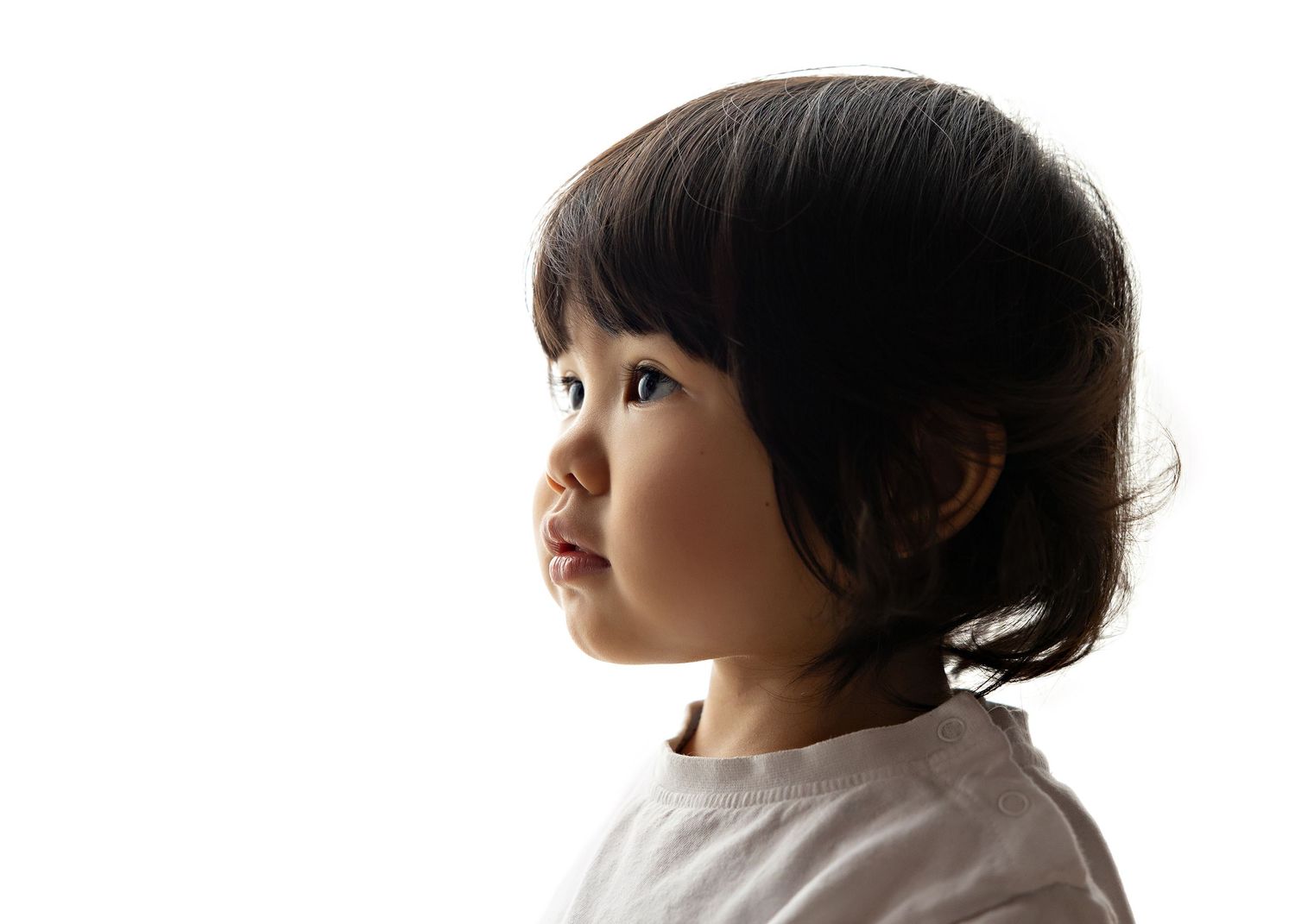 Minimalist high-key portrait series showing side profile viewsToowoomba Photographer Toowoomba Newborn Photographer