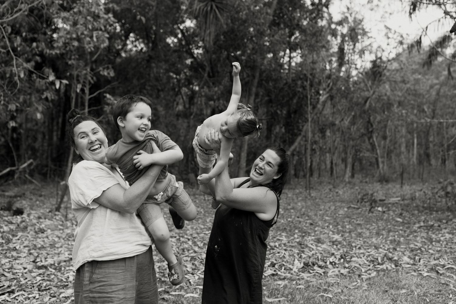 Rural Darwin extended family session