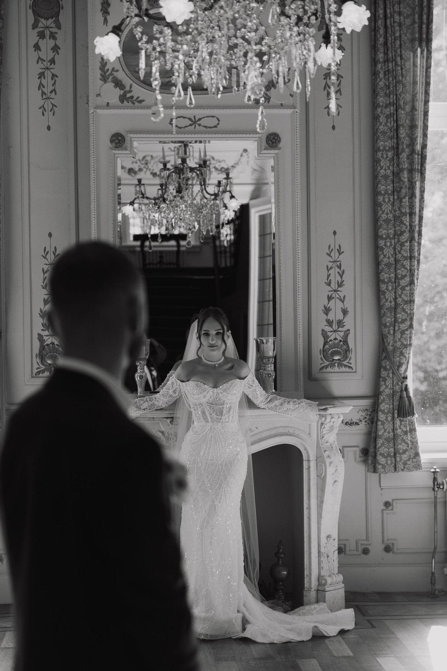 bride wedding dress elegant interior France wedding