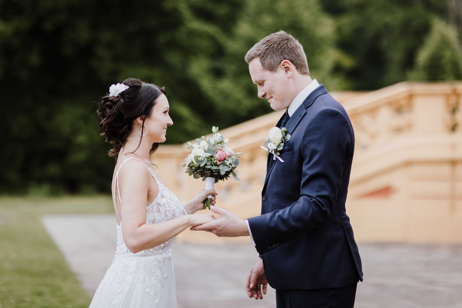 emotionale und romantische Hochzeit Schloss Ludwigsburg, Favotite Schloss, Blühendes Barock