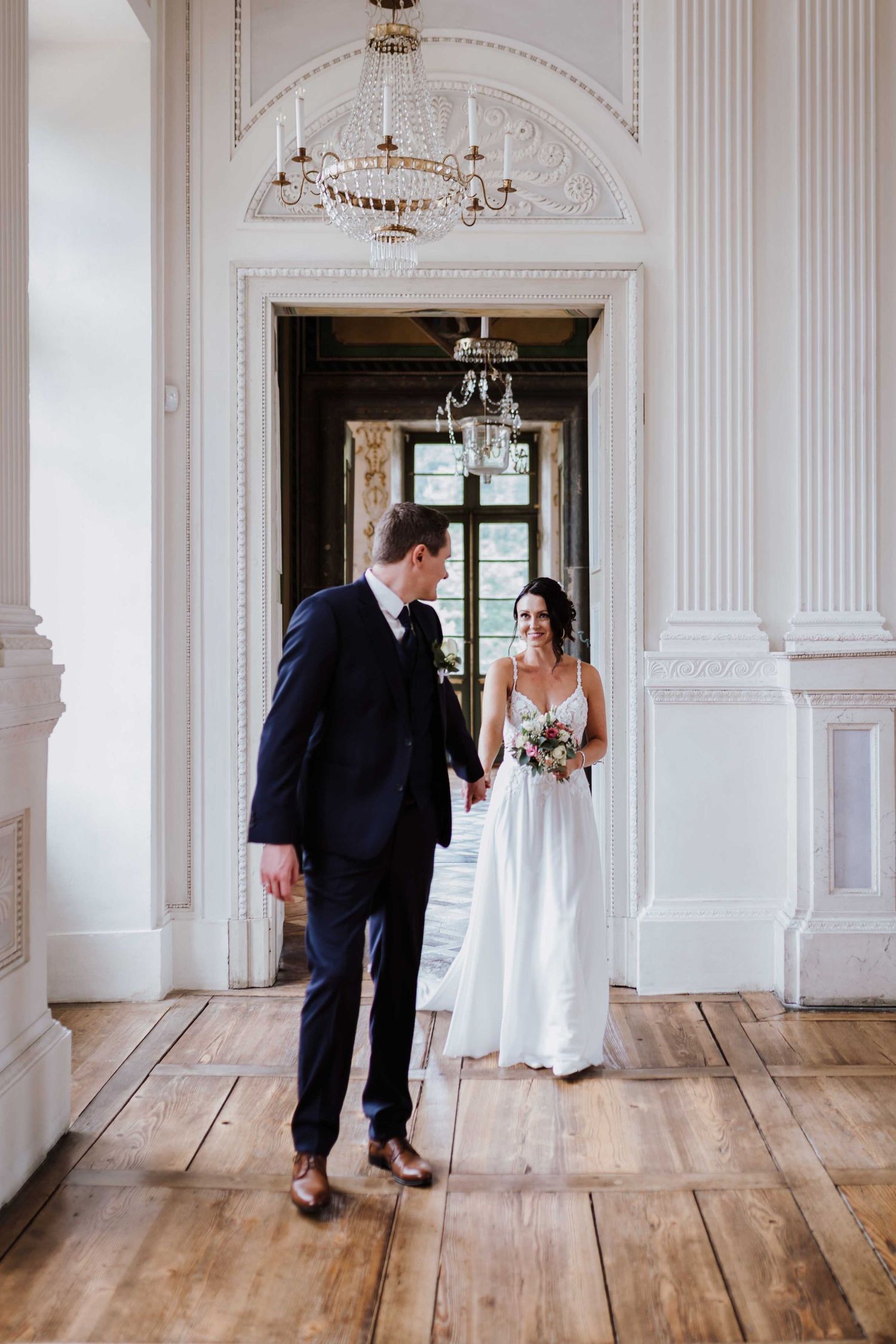 emotionale und romantische Hochzeit Schloss Ludwigsburg, Favotite Schloss, Blühendes Barock
