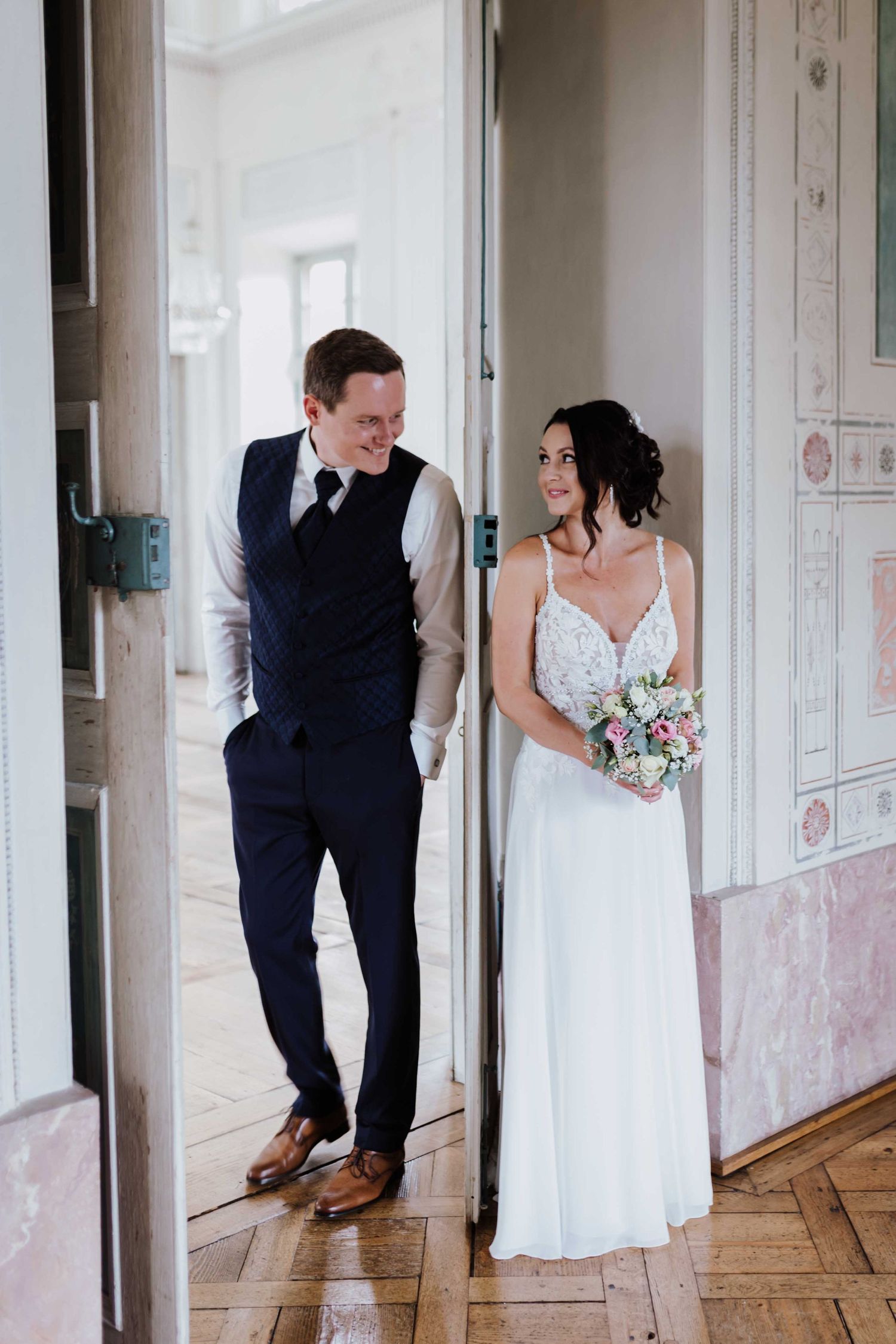 emotionale und romantische Hochzeit Schloss Ludwigsburg, Favotite Schloss, Blühendes Barock