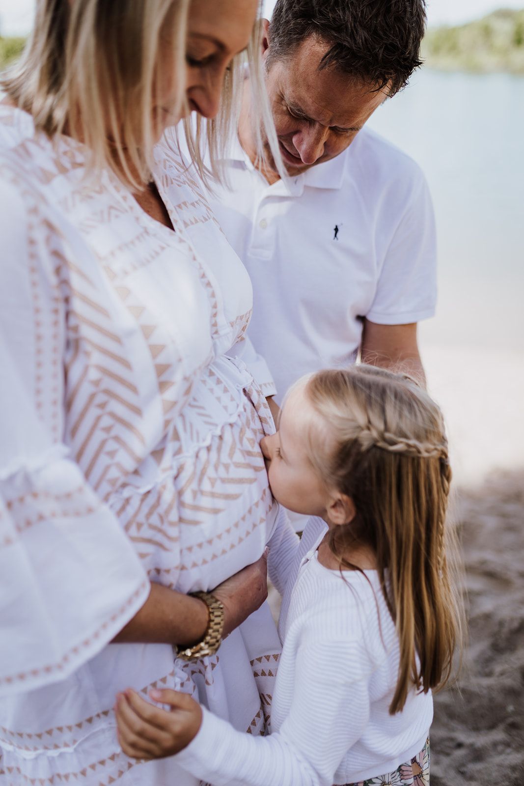 Babybauch shooting in Denkendorf draussen