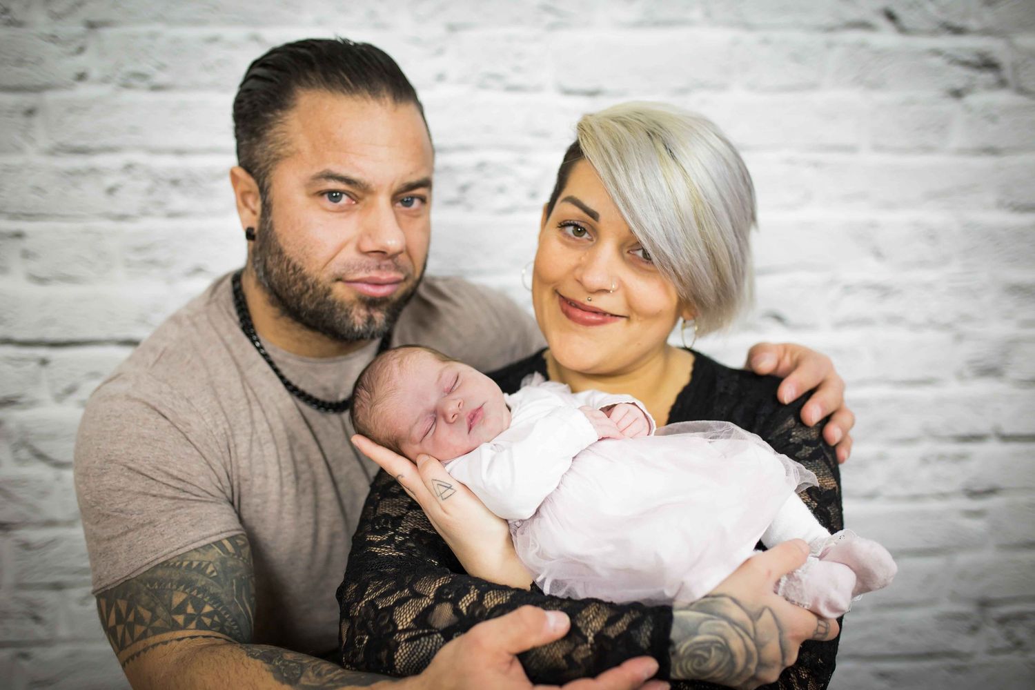Babyshooting Newborn mit ELtern