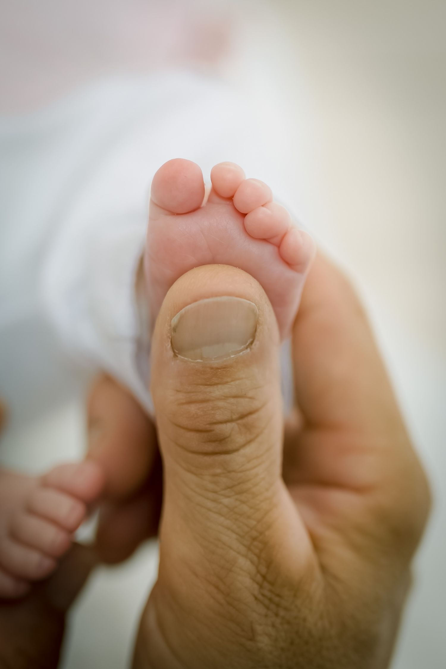 BabyfüBabyfüsse fotografiert im Tageslichtstudio in Denkendorfsse