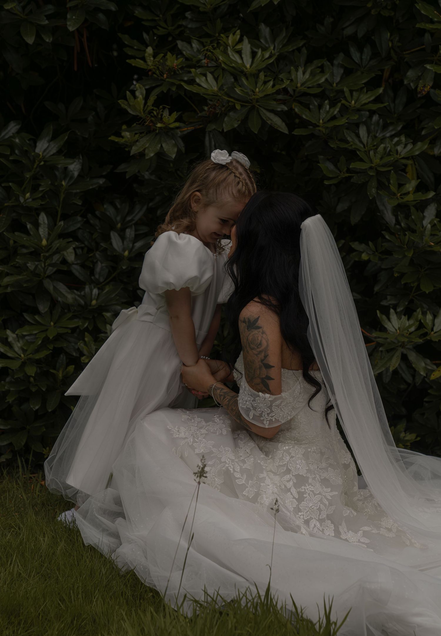 bride and daughter moment