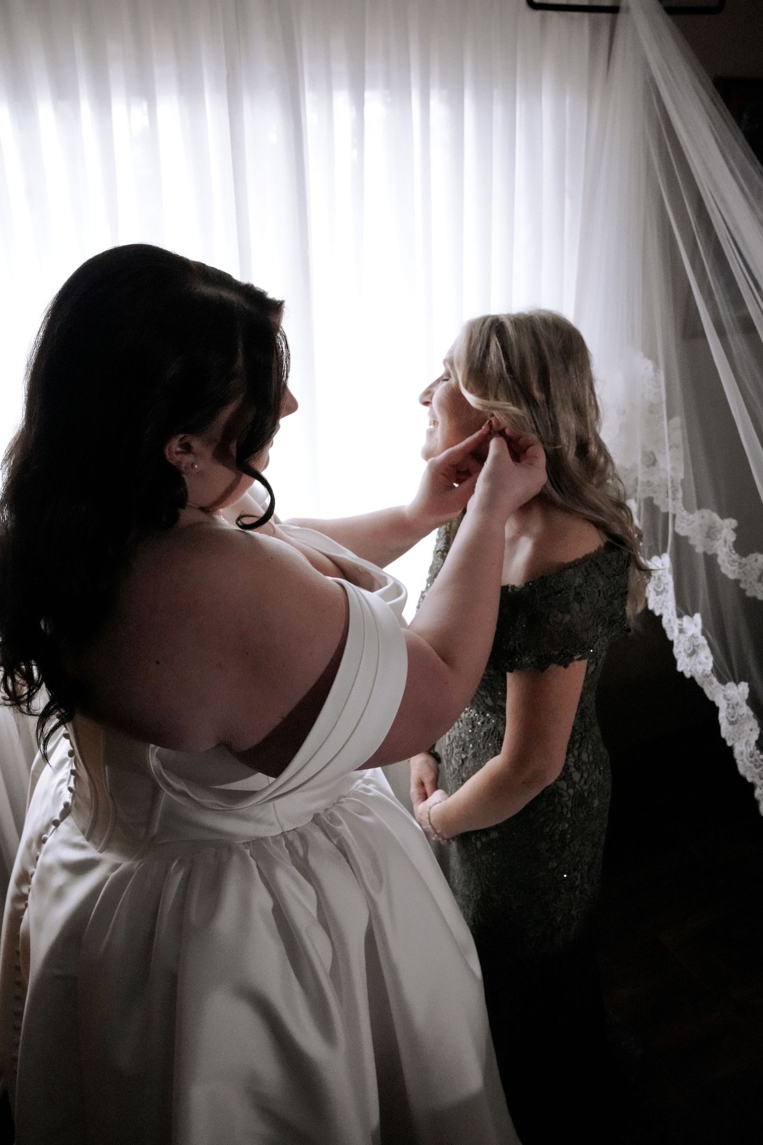 bride helping mom