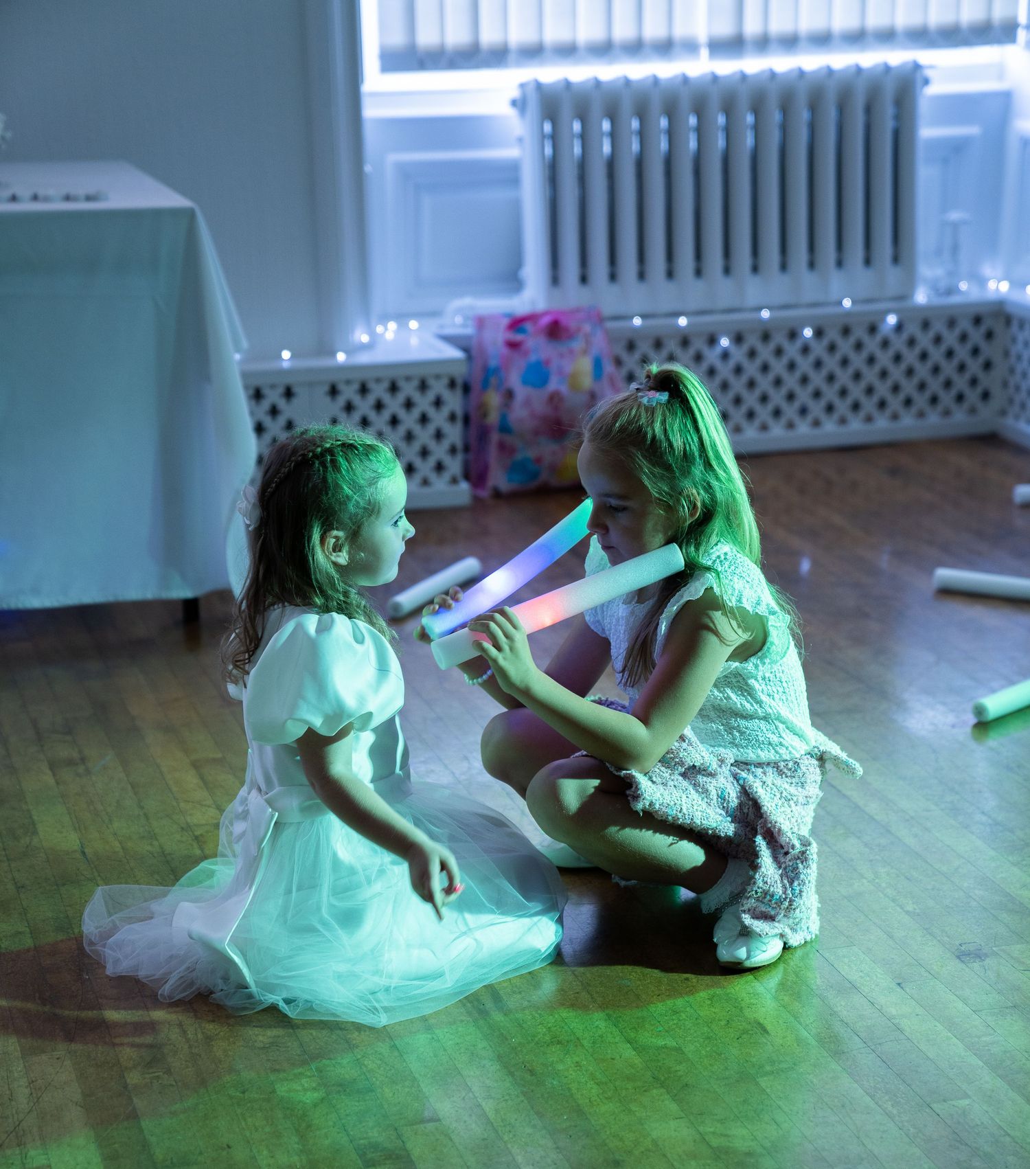 2 kids on dance floor