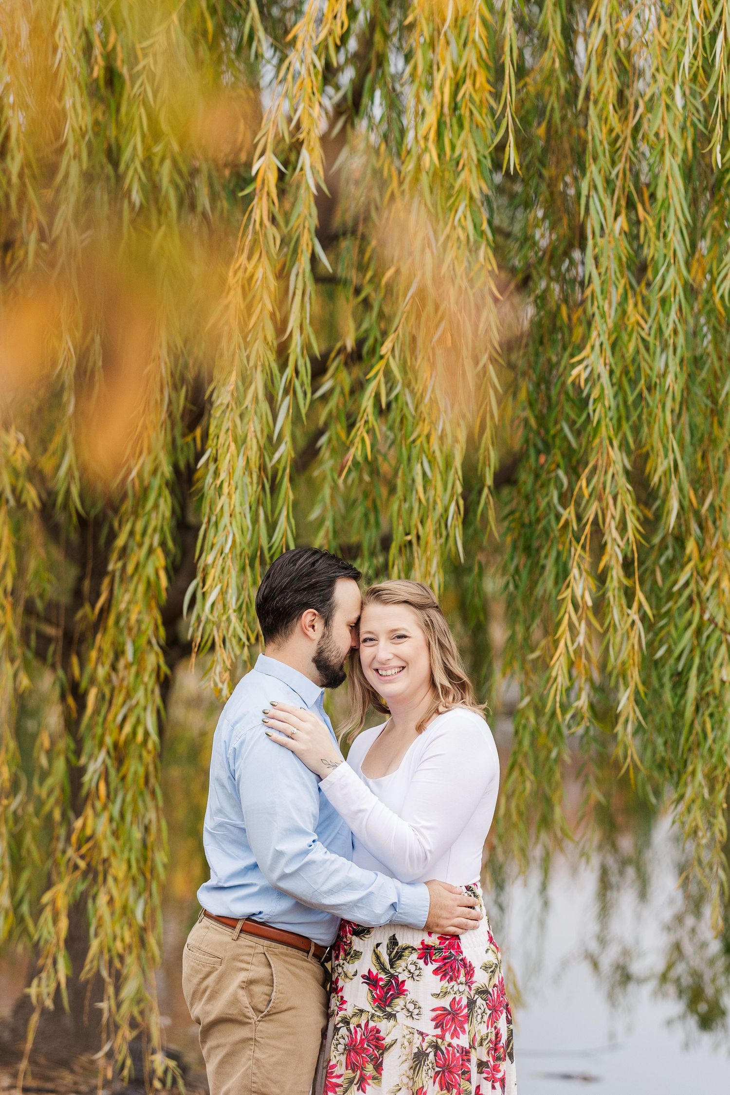 Couple under a willow tree at Cantigny Park in Wheaton IL