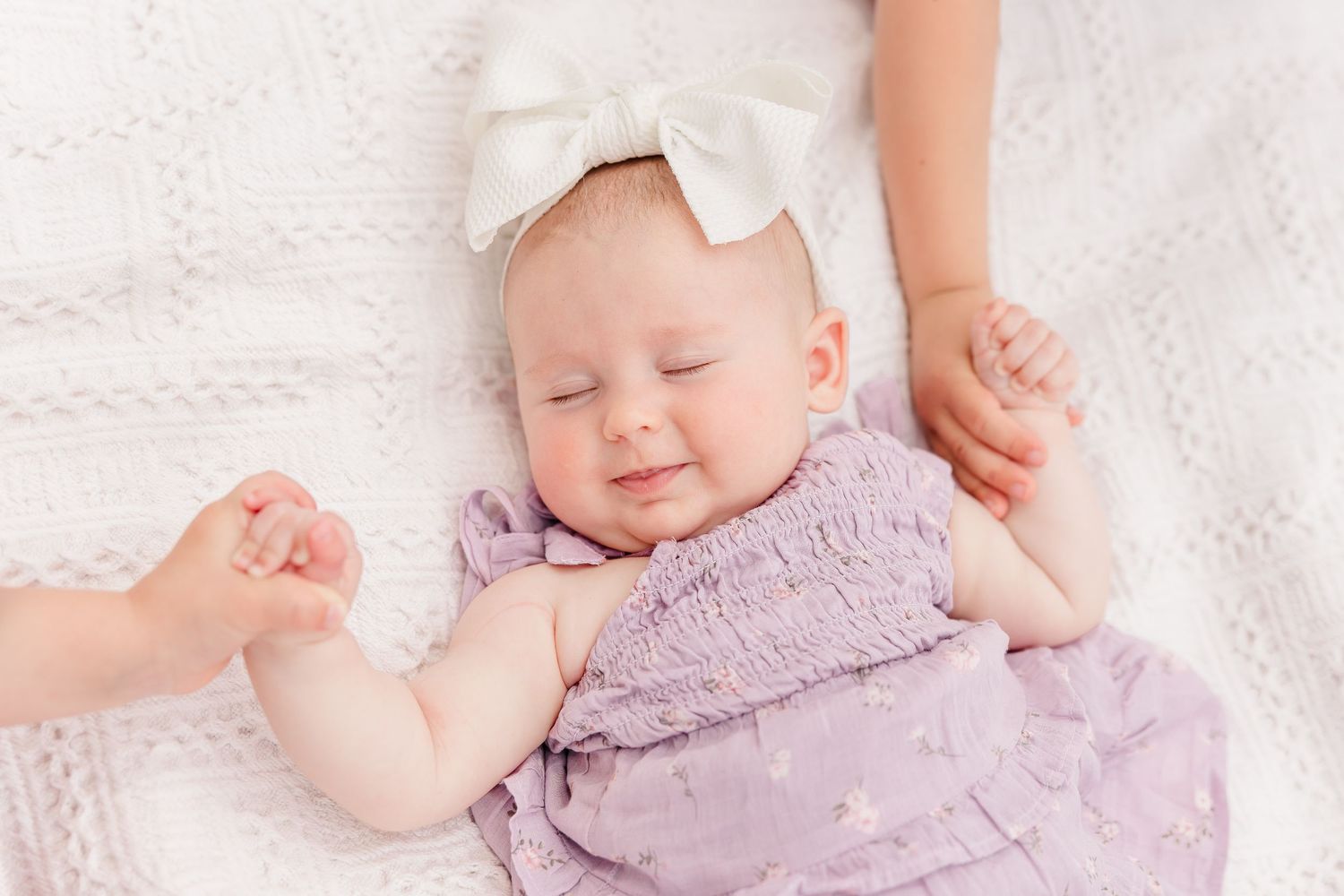 Baby portrait during extended family photography session in Hoffman Estates