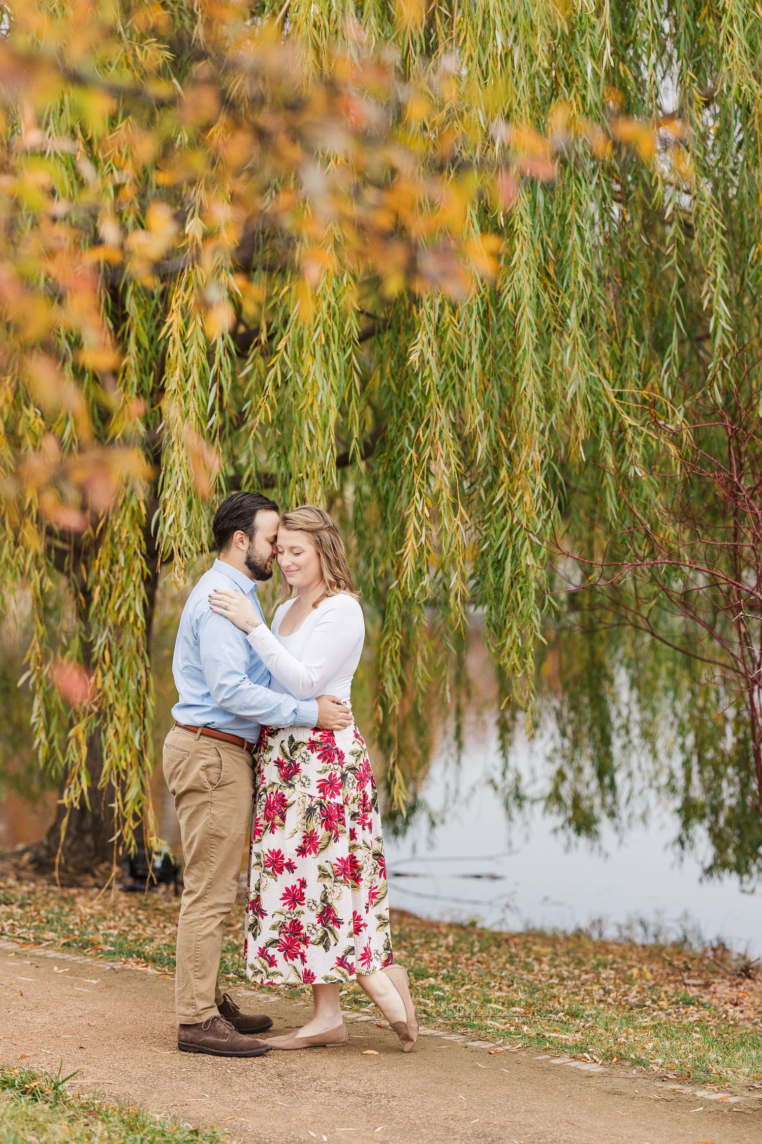 Couple under a willow tree at Cantigny Park in Wheaton IL