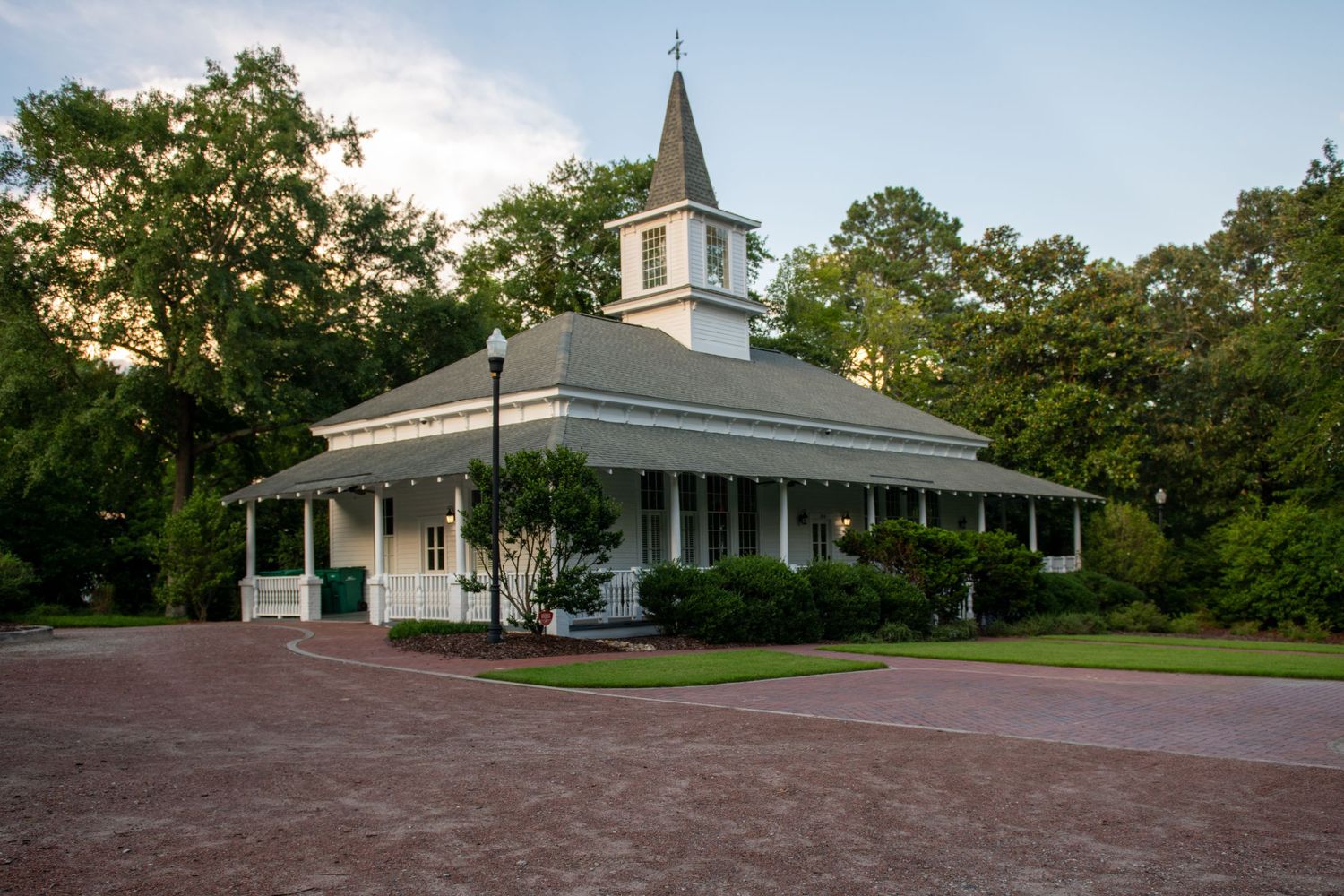 Leonard L. Price Gardens in Lexington SC, a beautiful outdoor family photo location with greenery, flowers, and natural light.