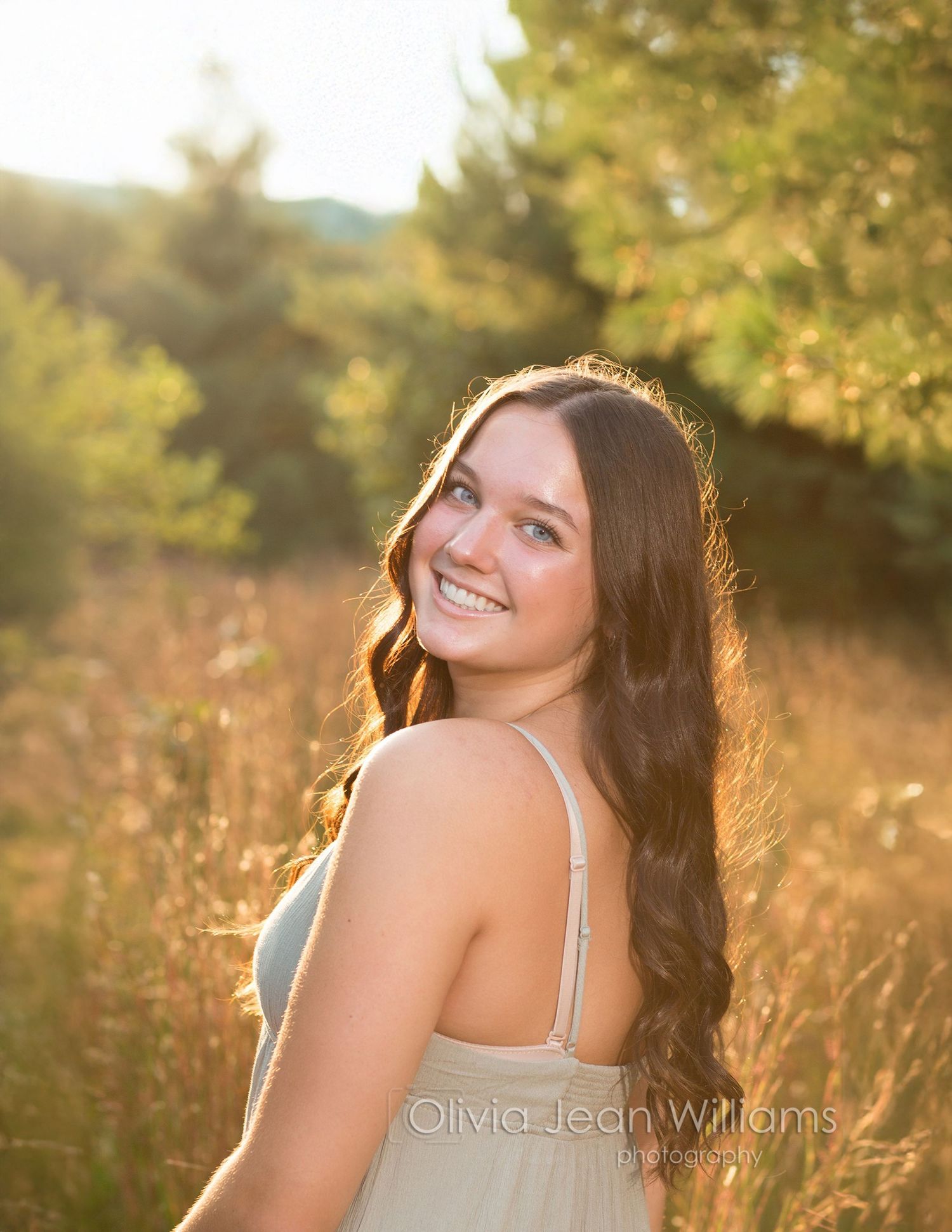 Portrait Sessions with Olivia Jean Williams. She is located in Citrus and Hernando County Florida.