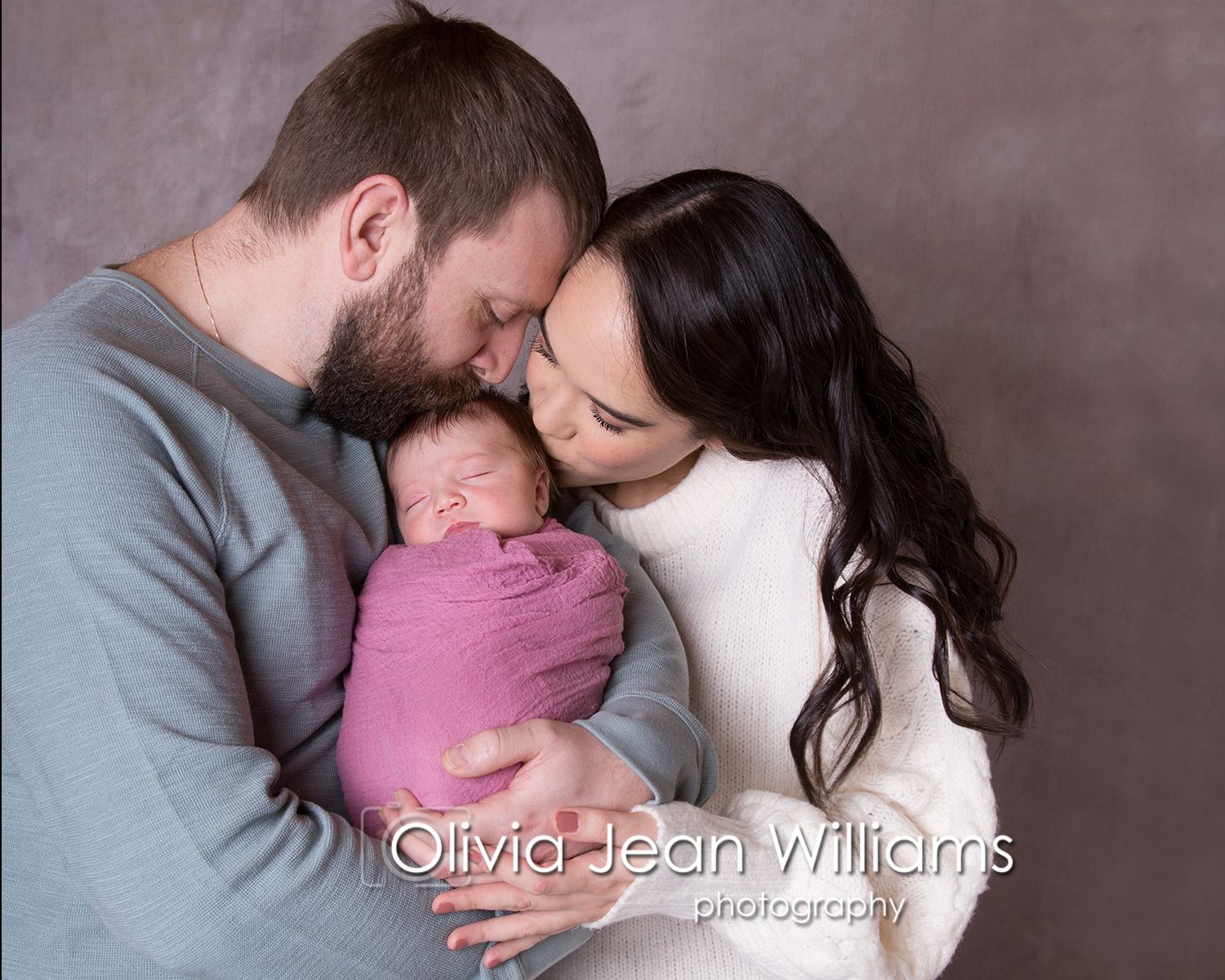Portrait Sessions with Olivia Jean Williams. She is located in Citrus and Hernando County Florida.