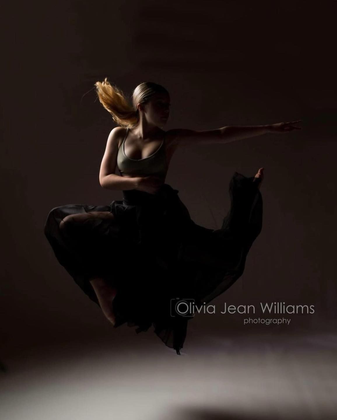 Dance Portrait Sessions with Olivia Jean Williams. She is located in Citrus and Hernando County Florida.