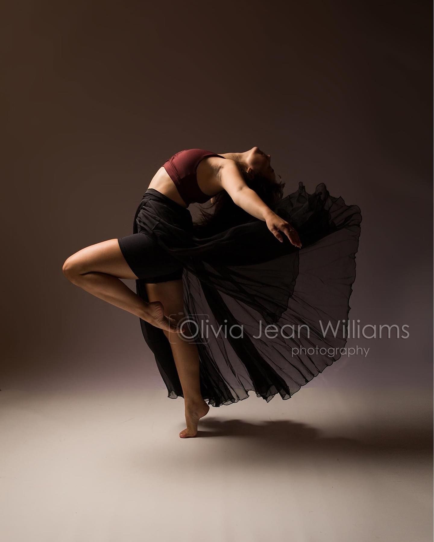 Dance Portrait Sessions with Olivia Jean Williams. She is located in Citrus and Hernando County Florida.