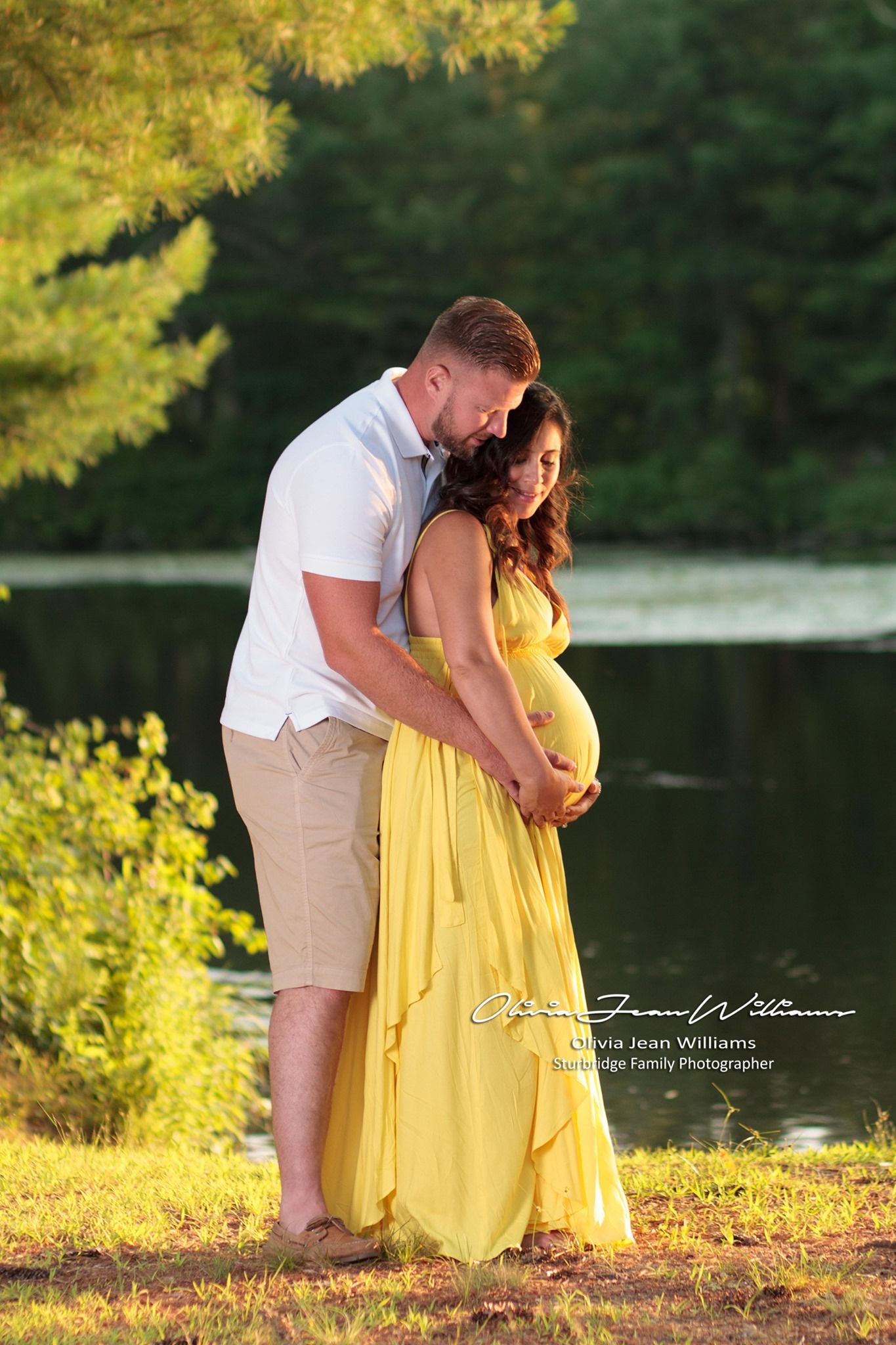 Portrait Sessions with Olivia Jean Williams. She is located in Citrus and Hernando County Florida.