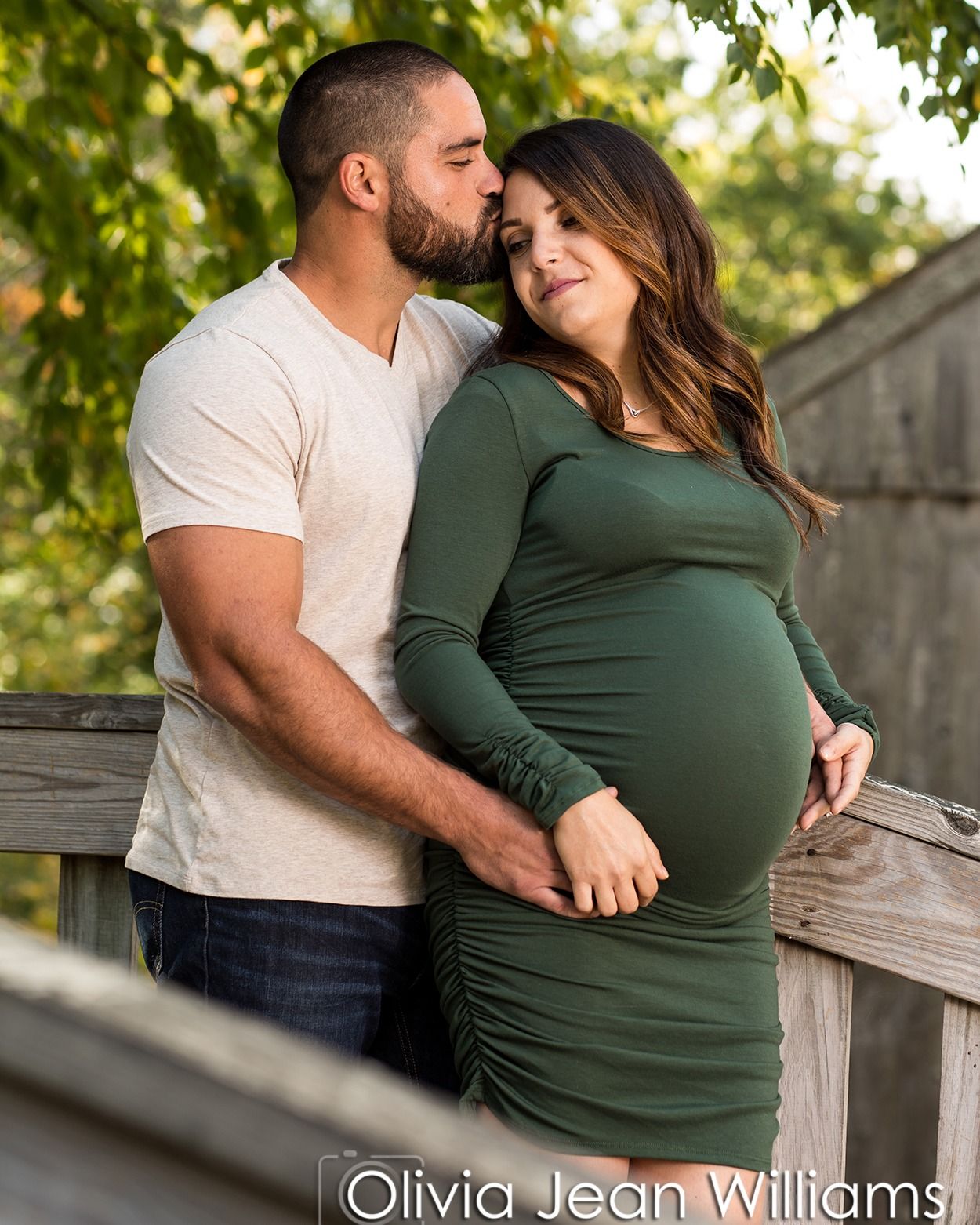 Portrait Sessions with Olivia Jean Williams. She is located in Citrus and Hernando County Florida.