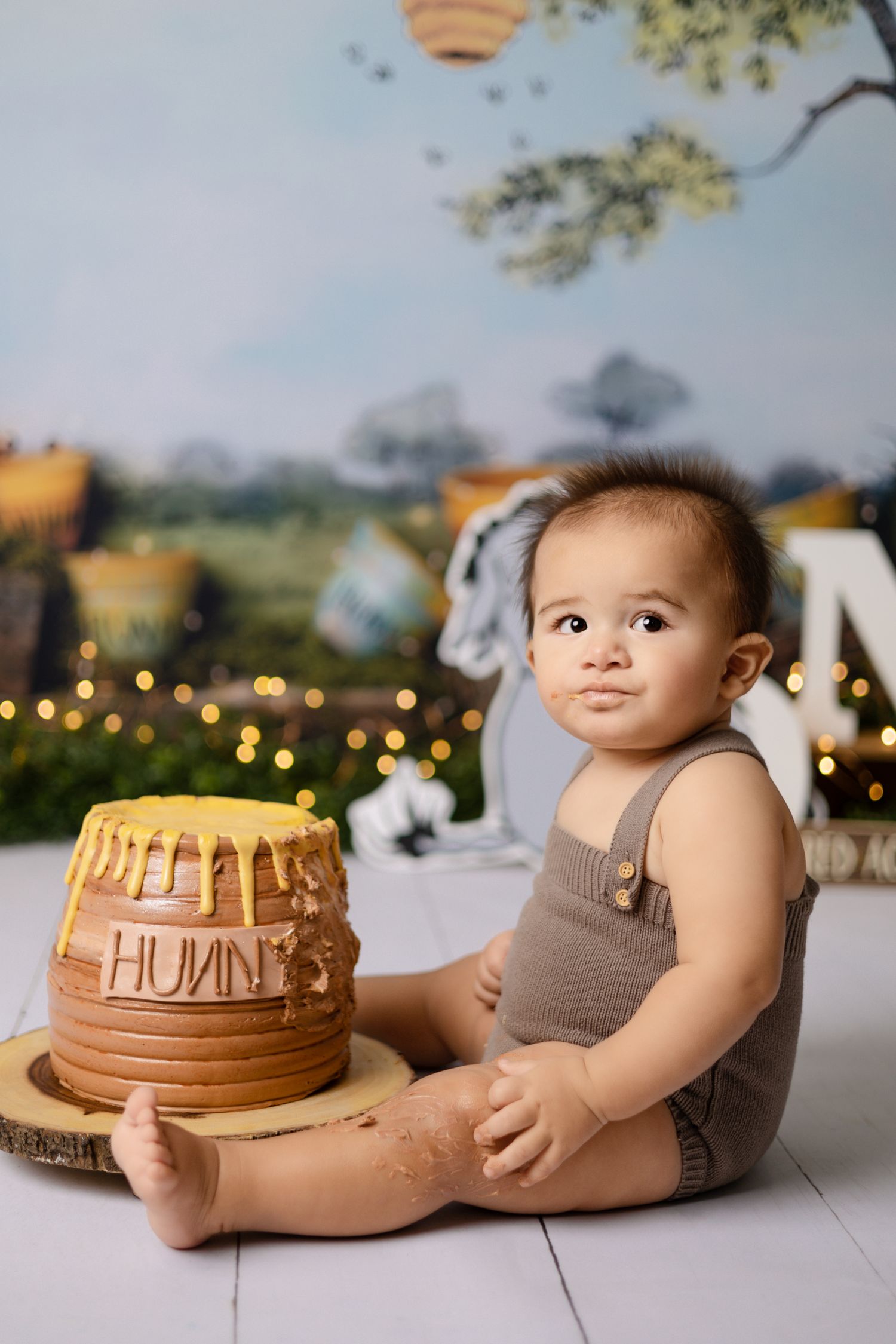 cake smash photographer Maimi, Boynton Beach cake smash photography, baby portraits near me North Miami Beach, Milestone seesions miami