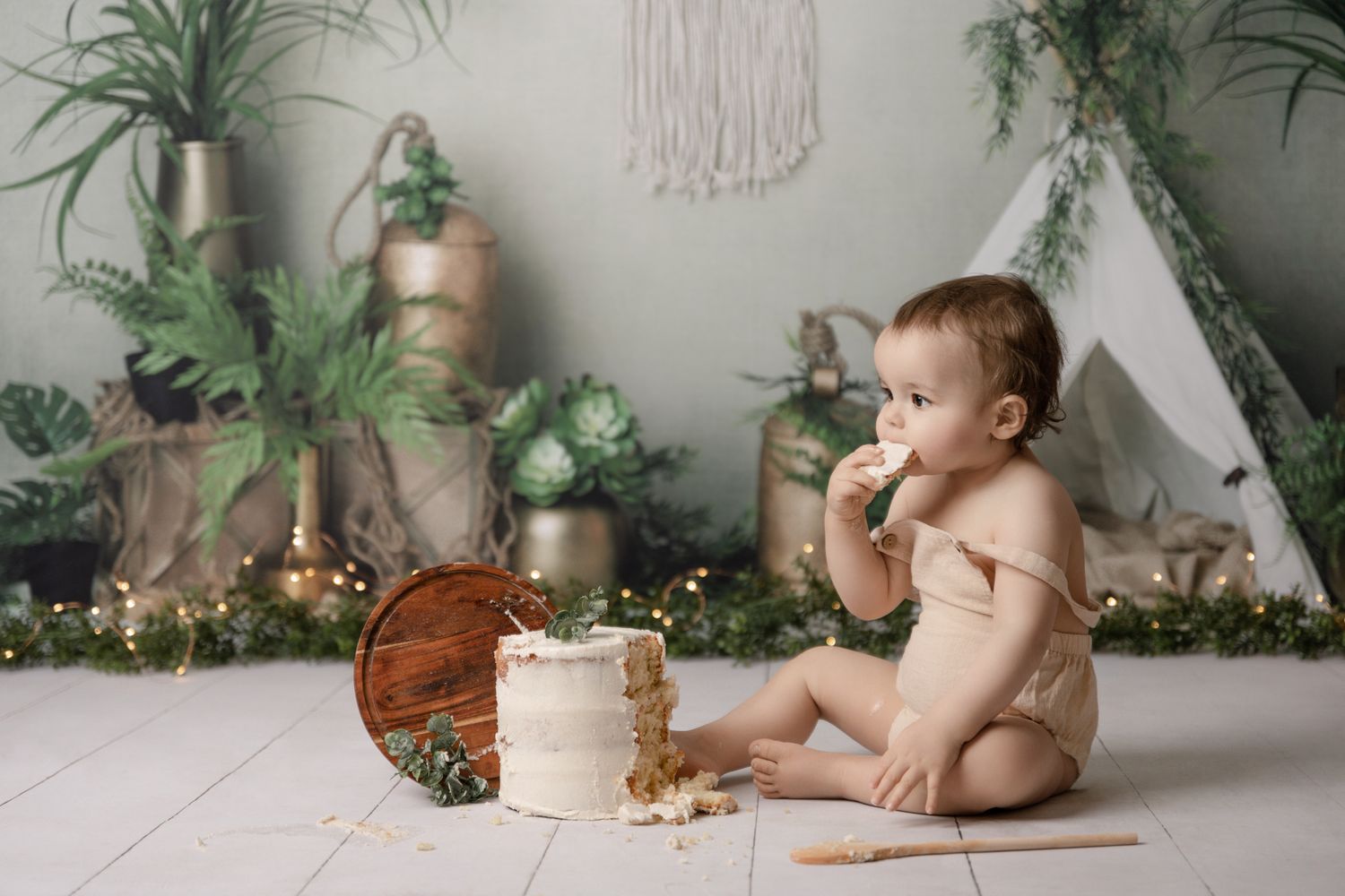cake smash photographer Coral Gables, Miami cake smash photography, baby portraits near me Pinecrest FL,, Milestone sessions Miami