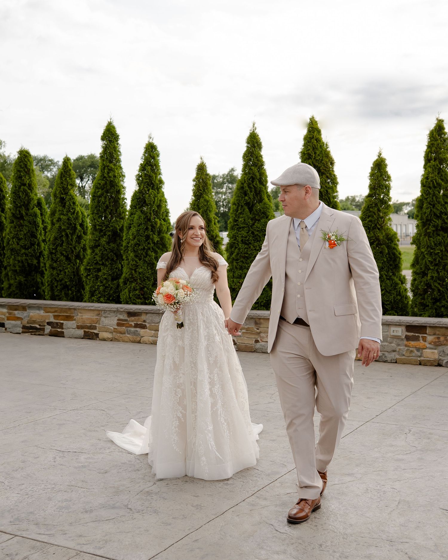 Northern Indiana photographer., goshen Indiana photography. south bend photographer. summer wedding photography. couples