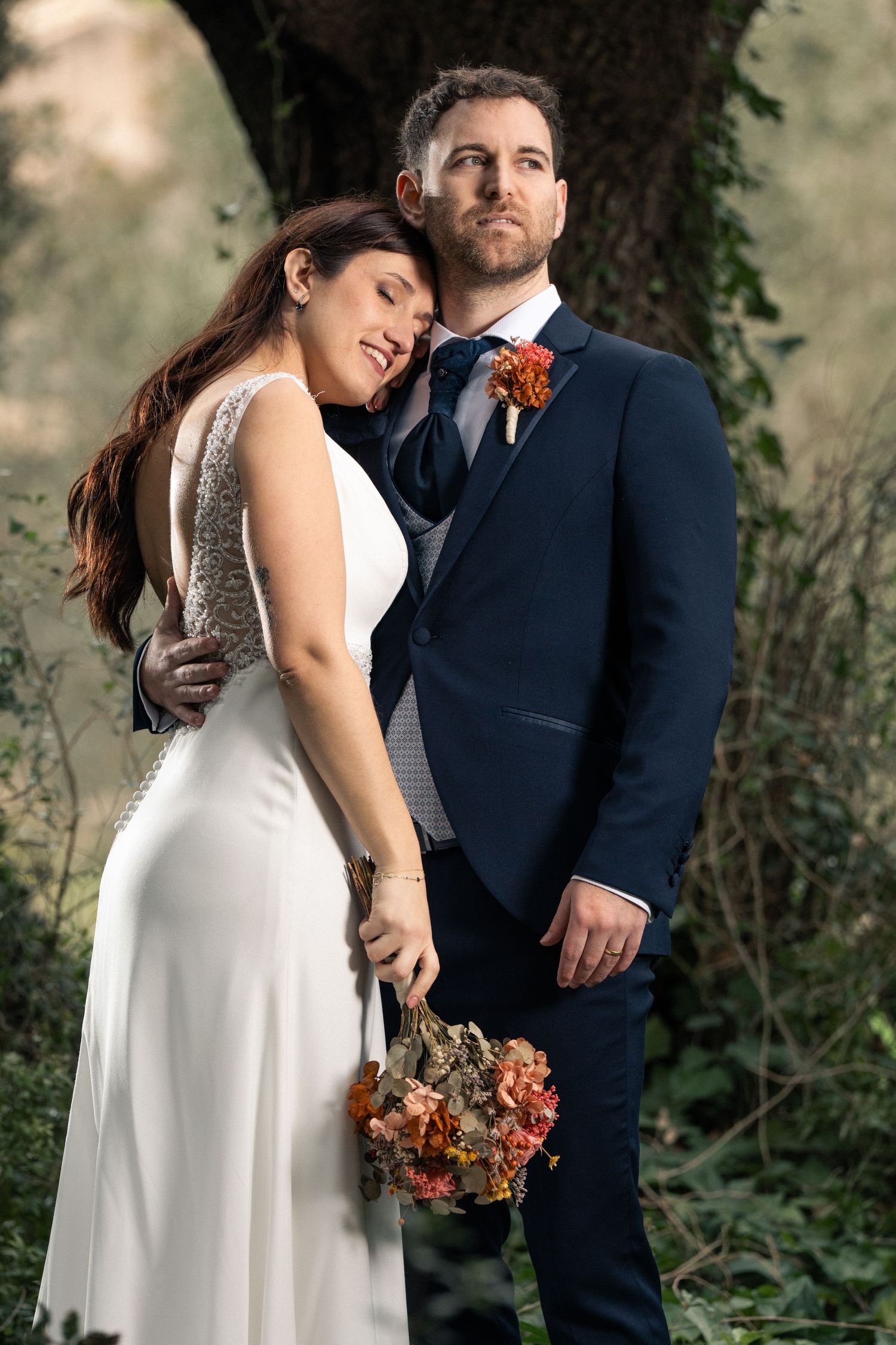 Imagen romántica de una sesión de fotos profesional para bodas en Palma