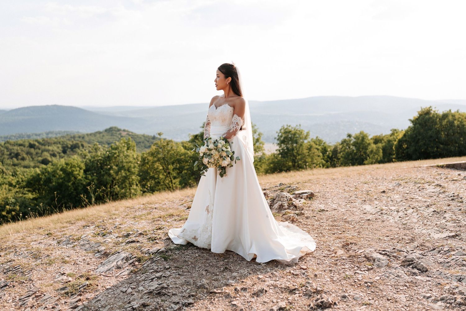 Esküvői fotózás az Evens Hill esküvői helyszínen