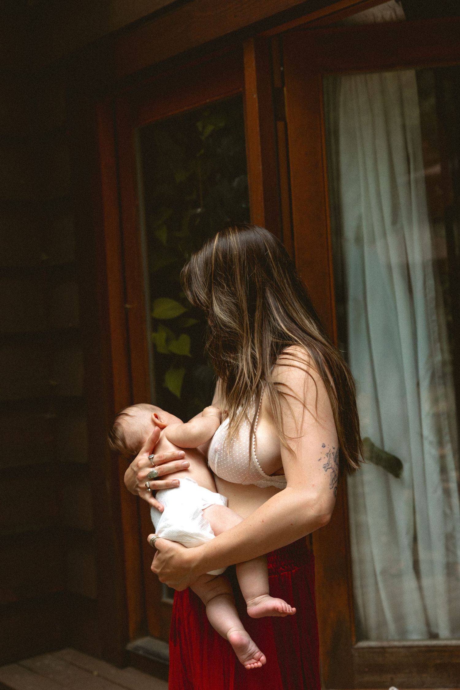 mom breastfeeding her baby