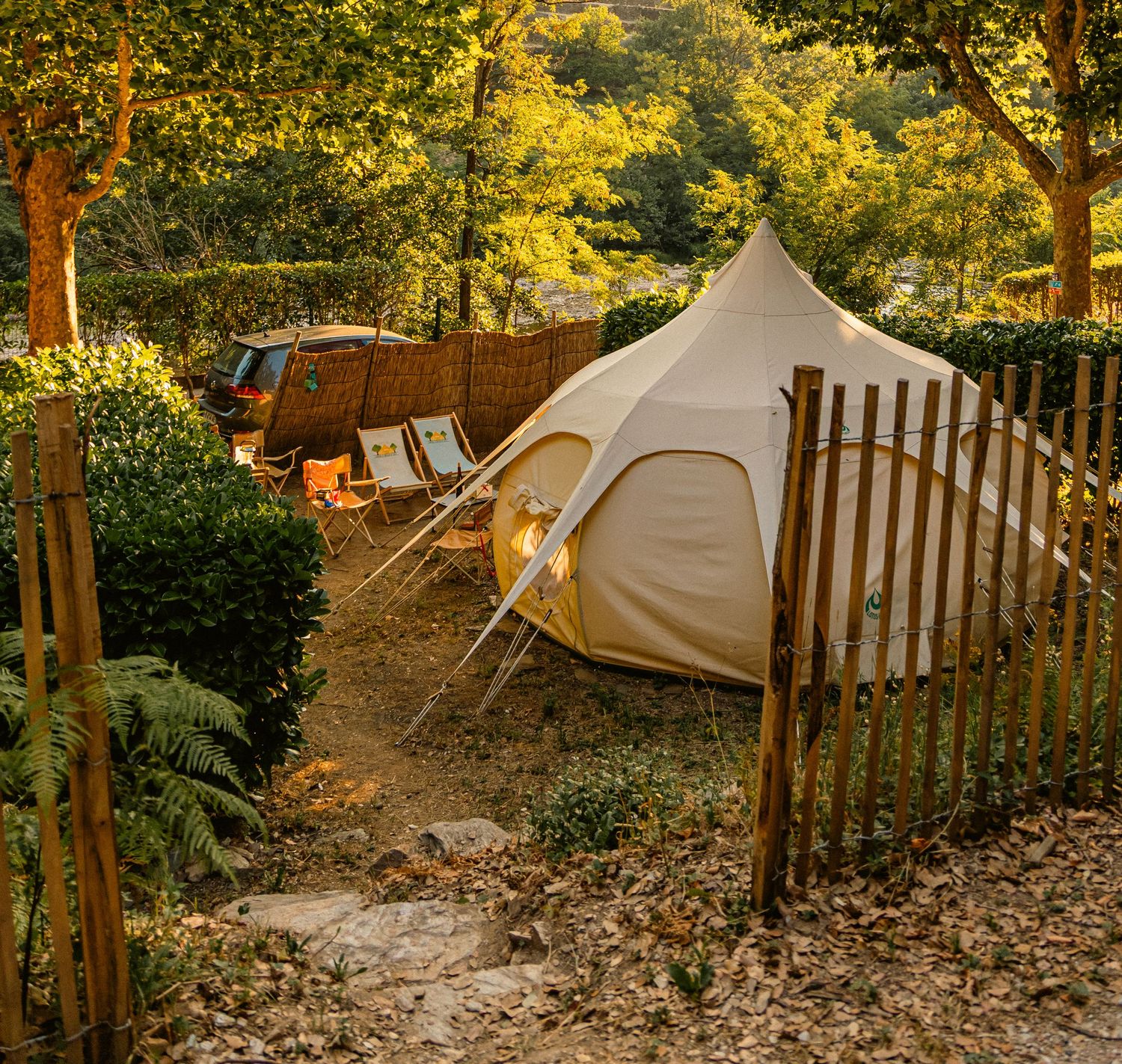 Commercial cinematic  photography of a camping by Pozik Studio, Catalunya shot in France
