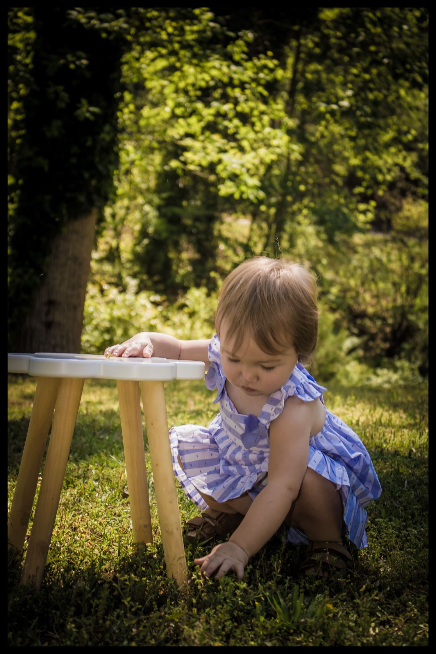 baby kneeling