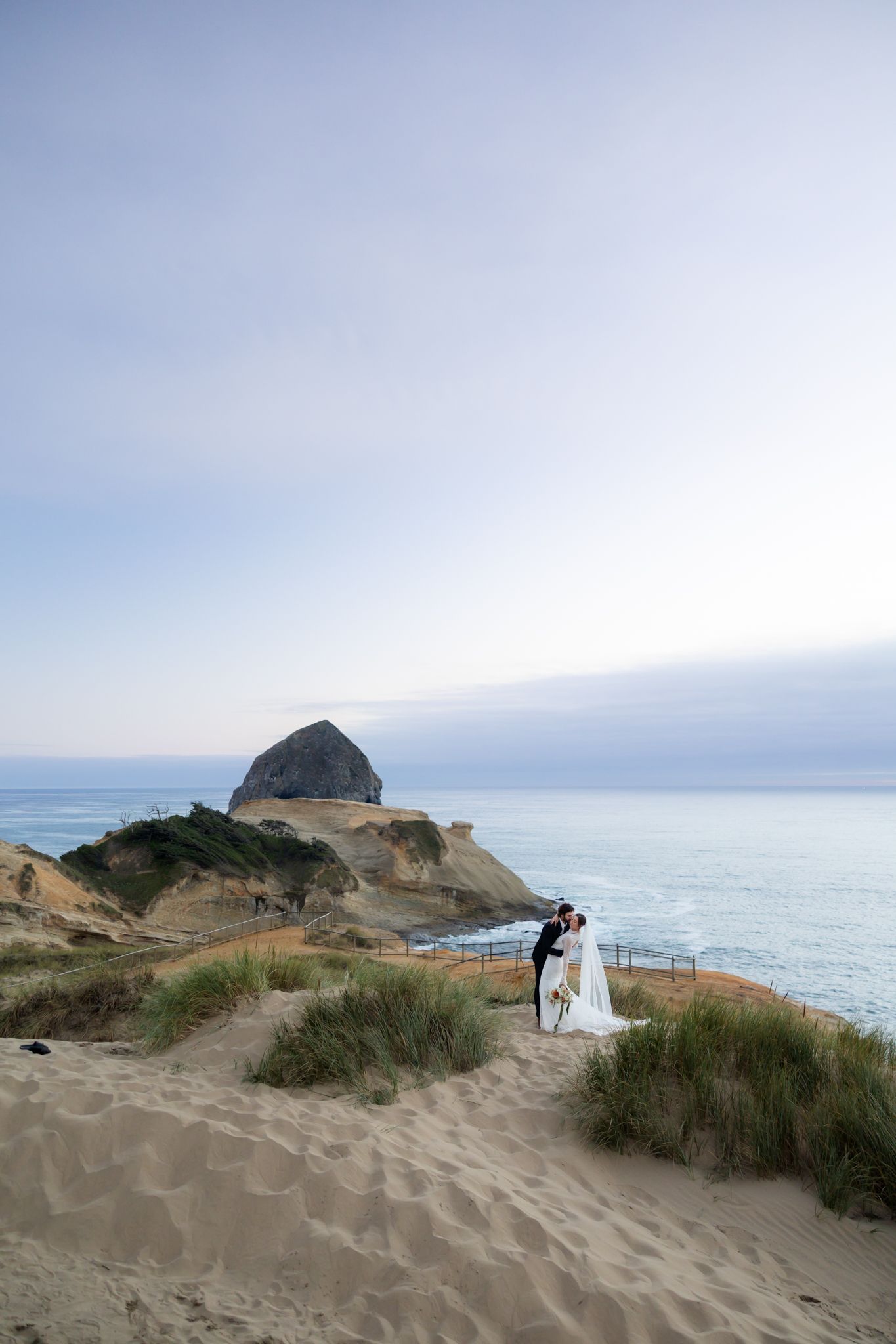 Destination wedding photography in Oregon