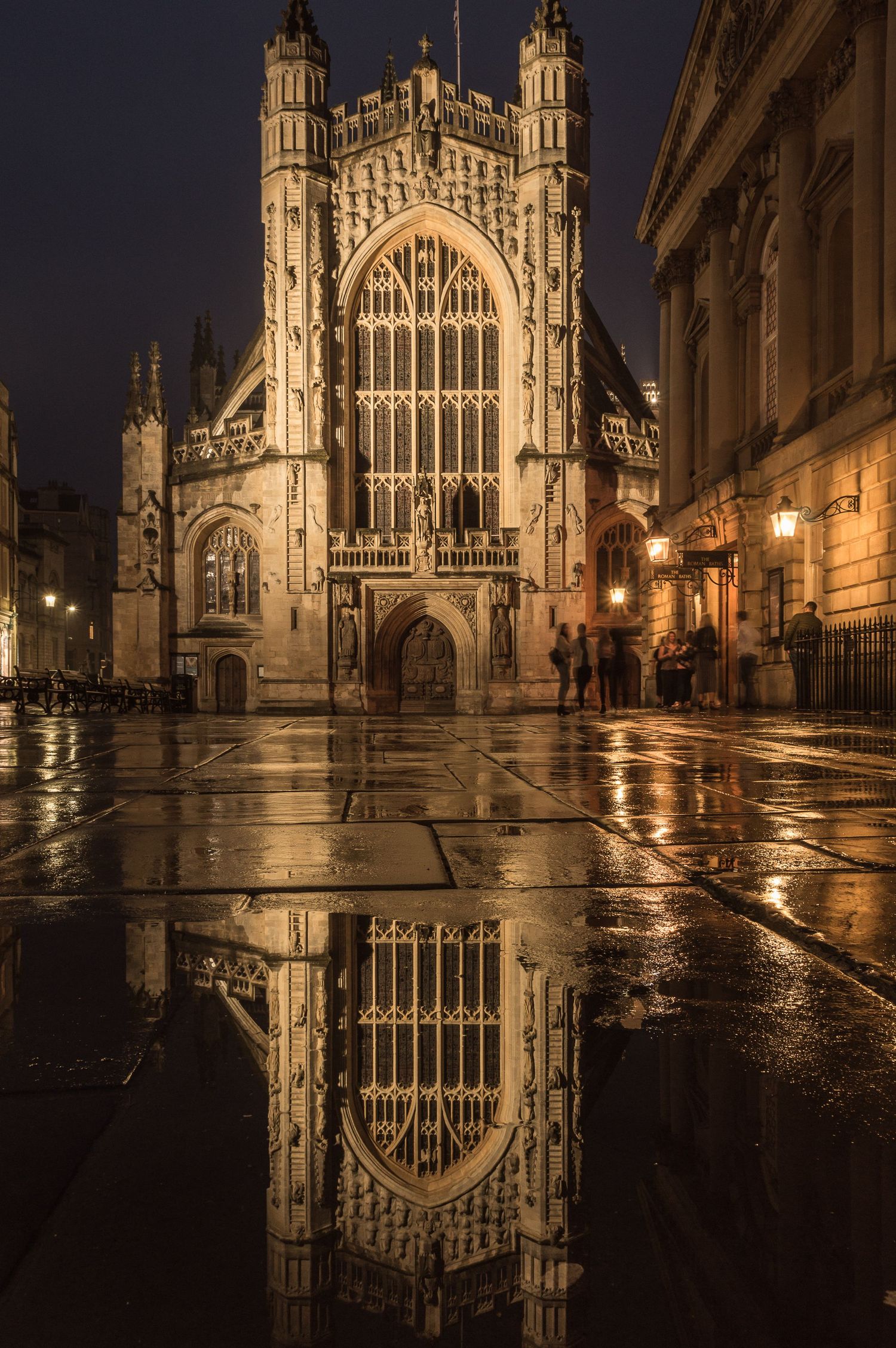 Historic Bath Abbey exterior with detailed Gothic architecture.