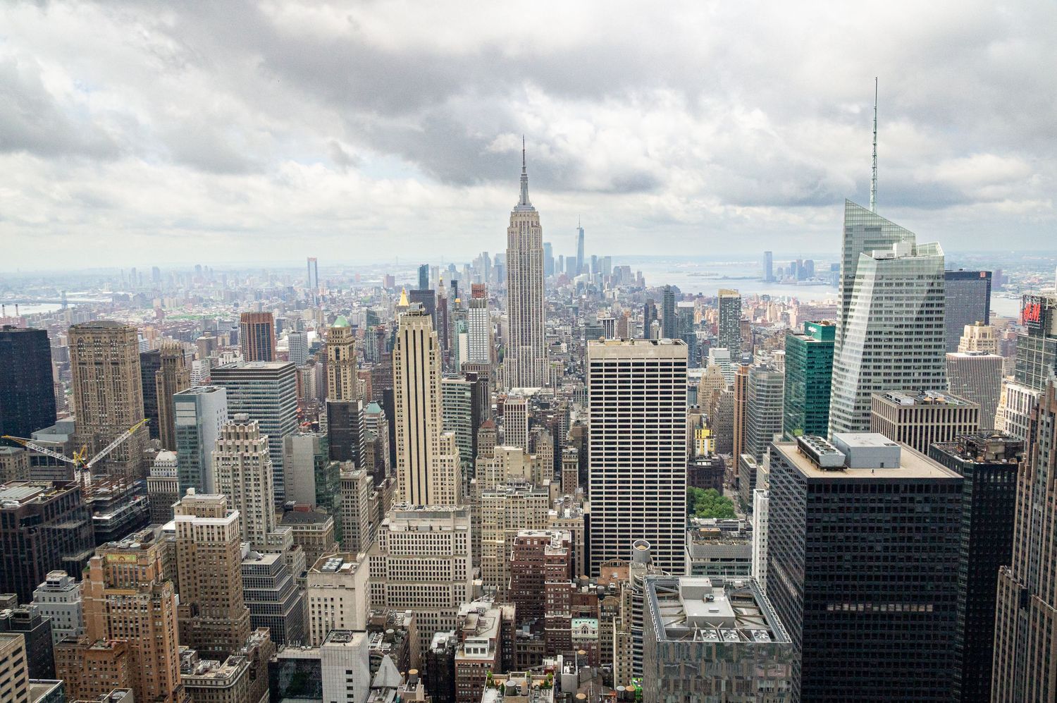 New York cityscape featuring iconic buildings and urban energy.