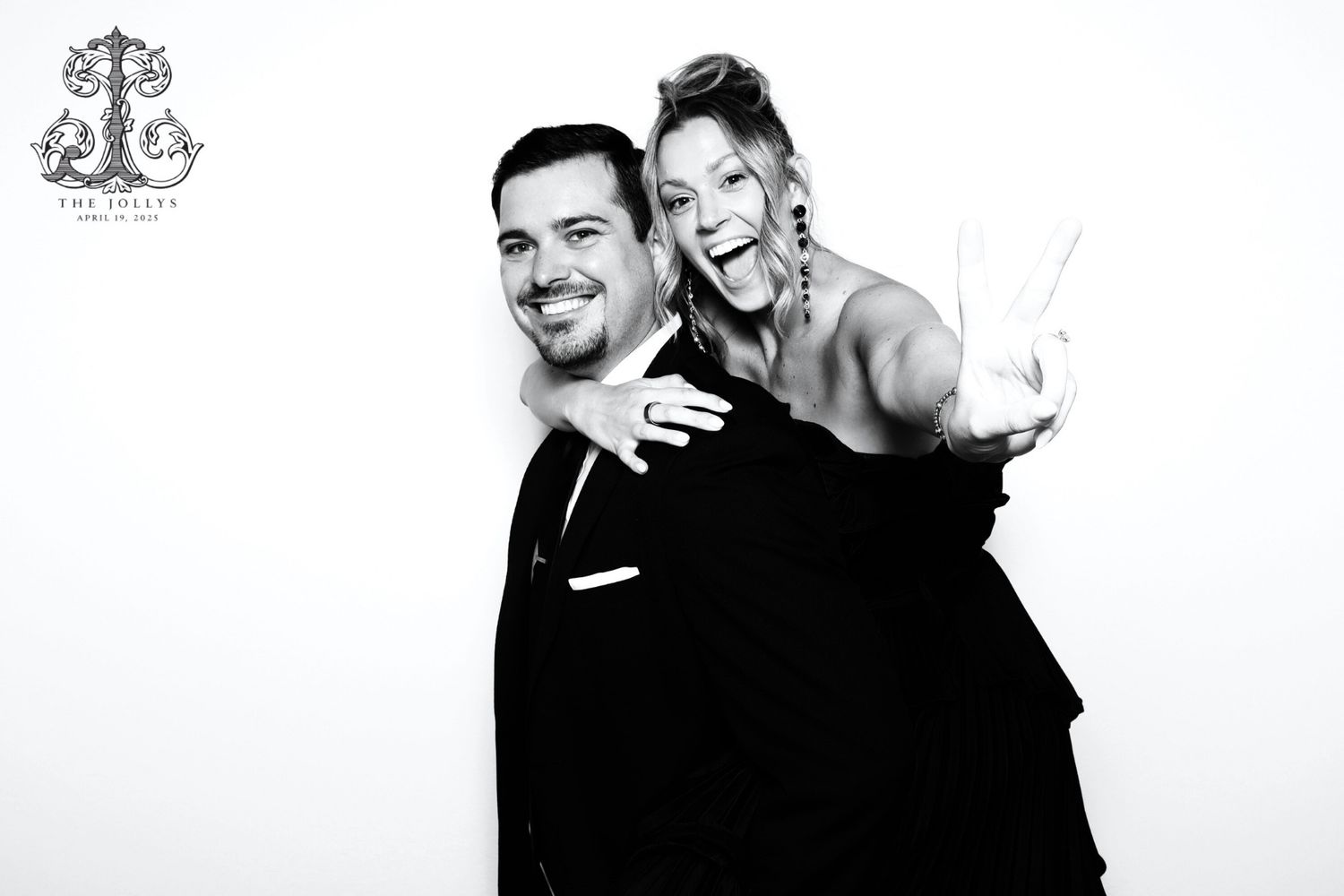 Black and White Glam Booth at Baltimore Museum of Art Wedding
