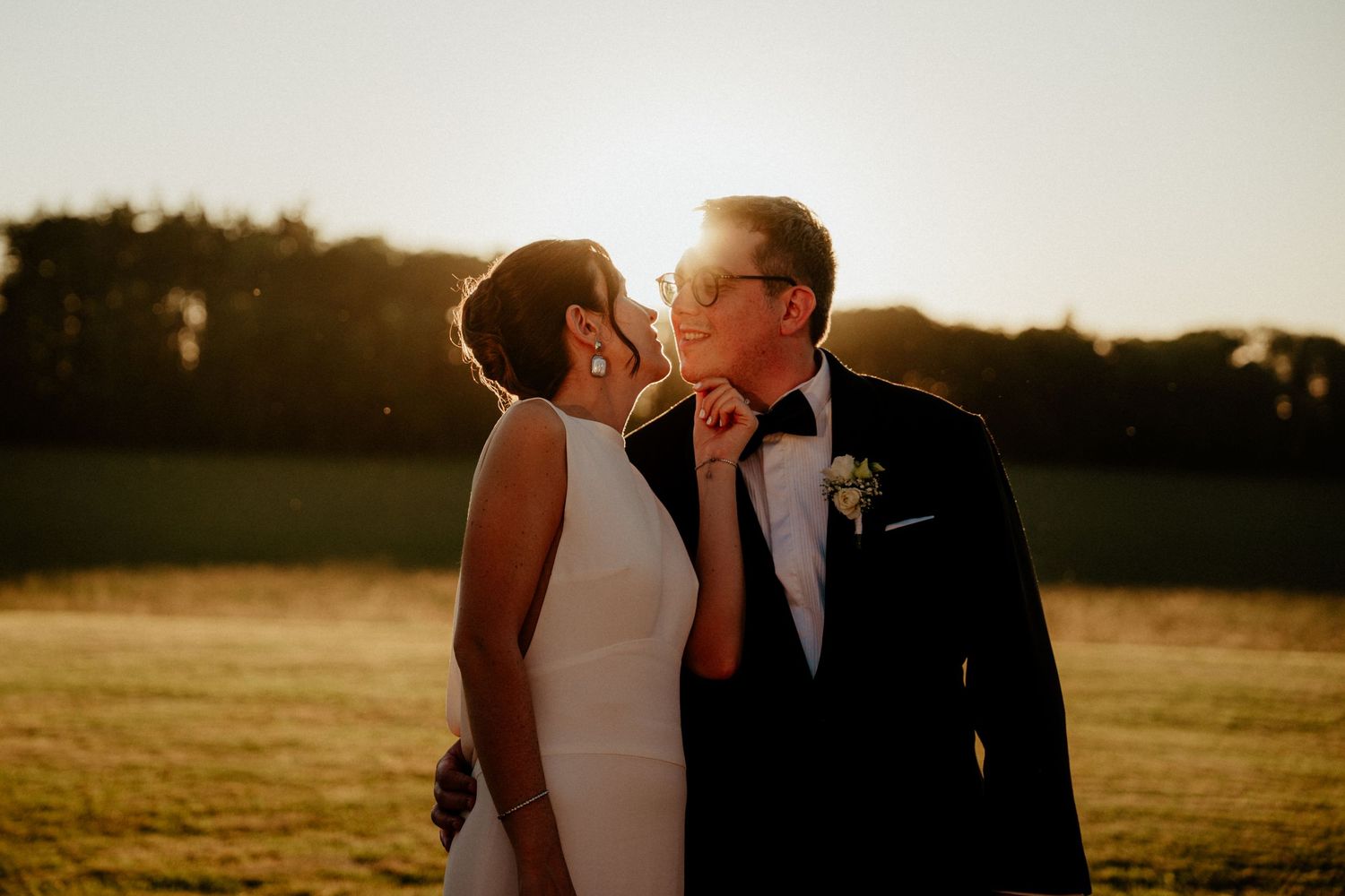photographie de mariage; Domaine du Réveillon; Bourgogne; Maxime Franch; sunset; couple