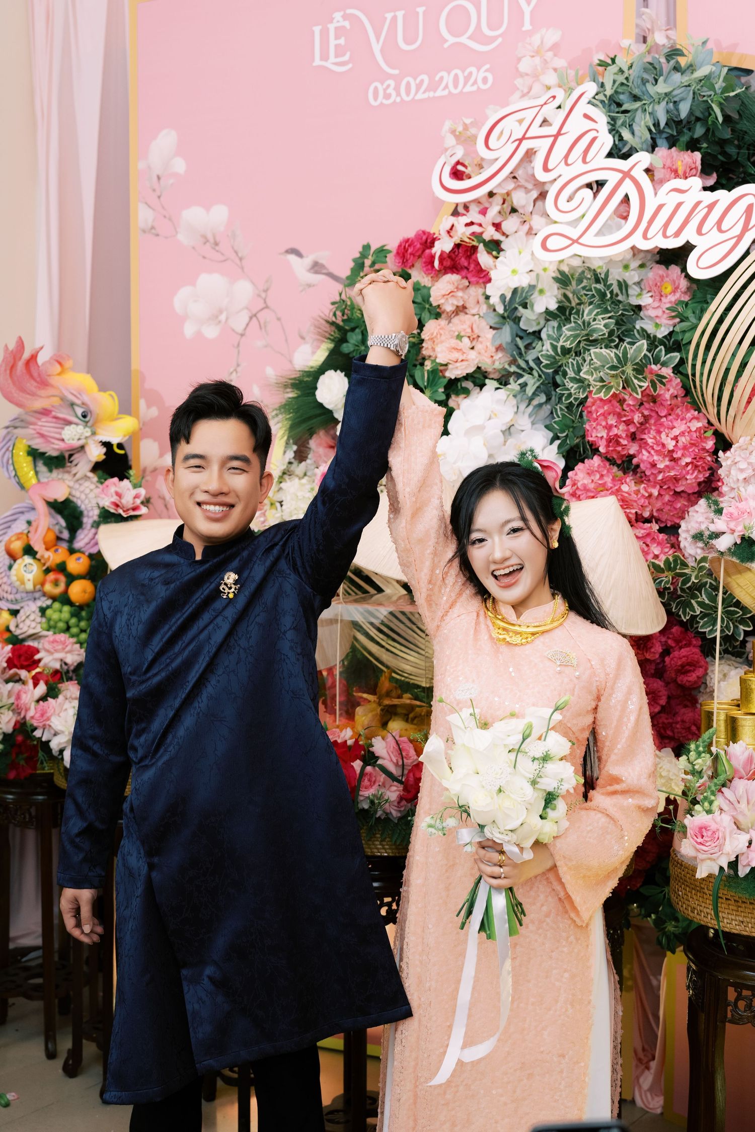 Vietnamese couple in traditional ao dai celebrate at their Le Vu Quy engagement ceremony on 03.02.2026.