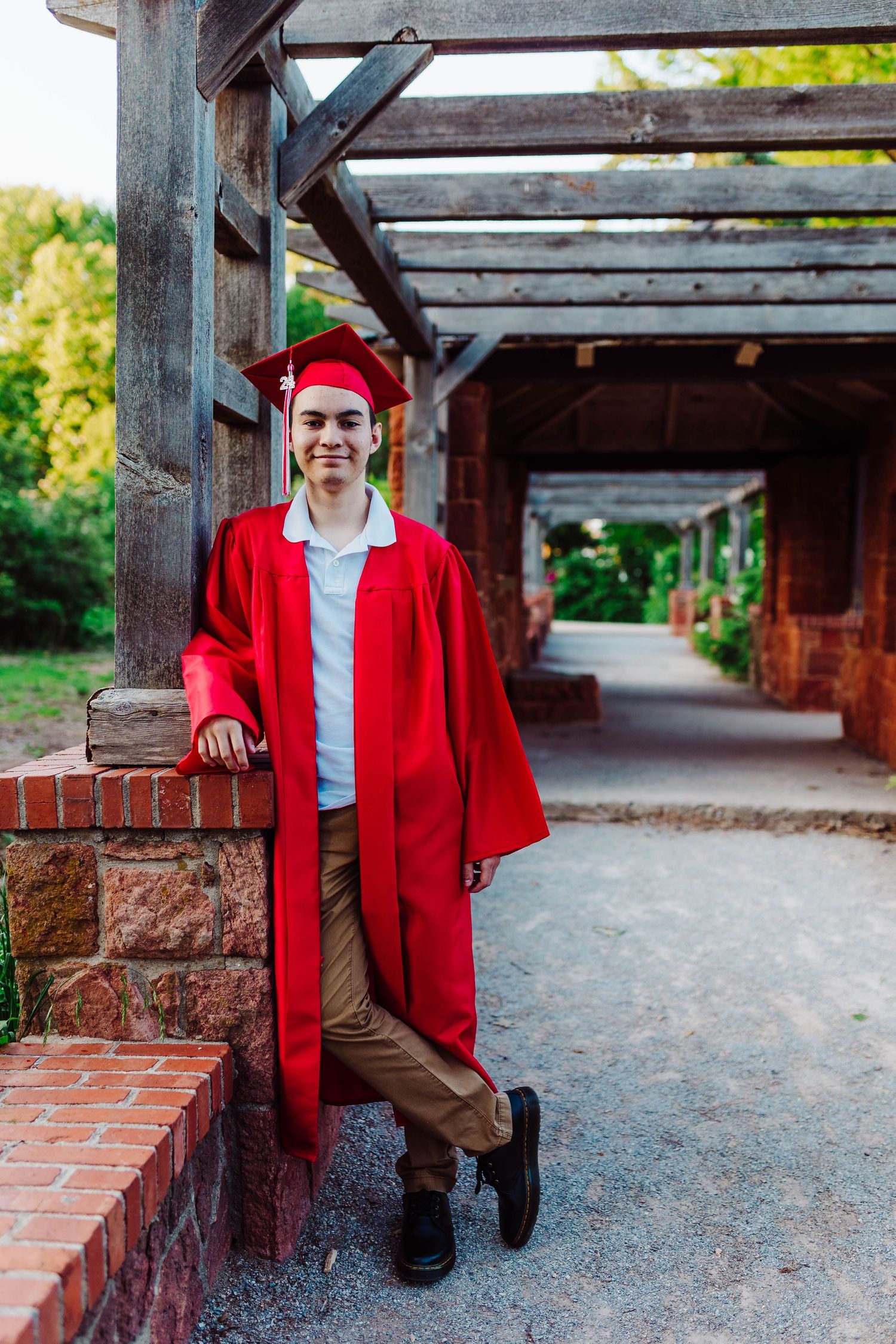 senior portrait garden