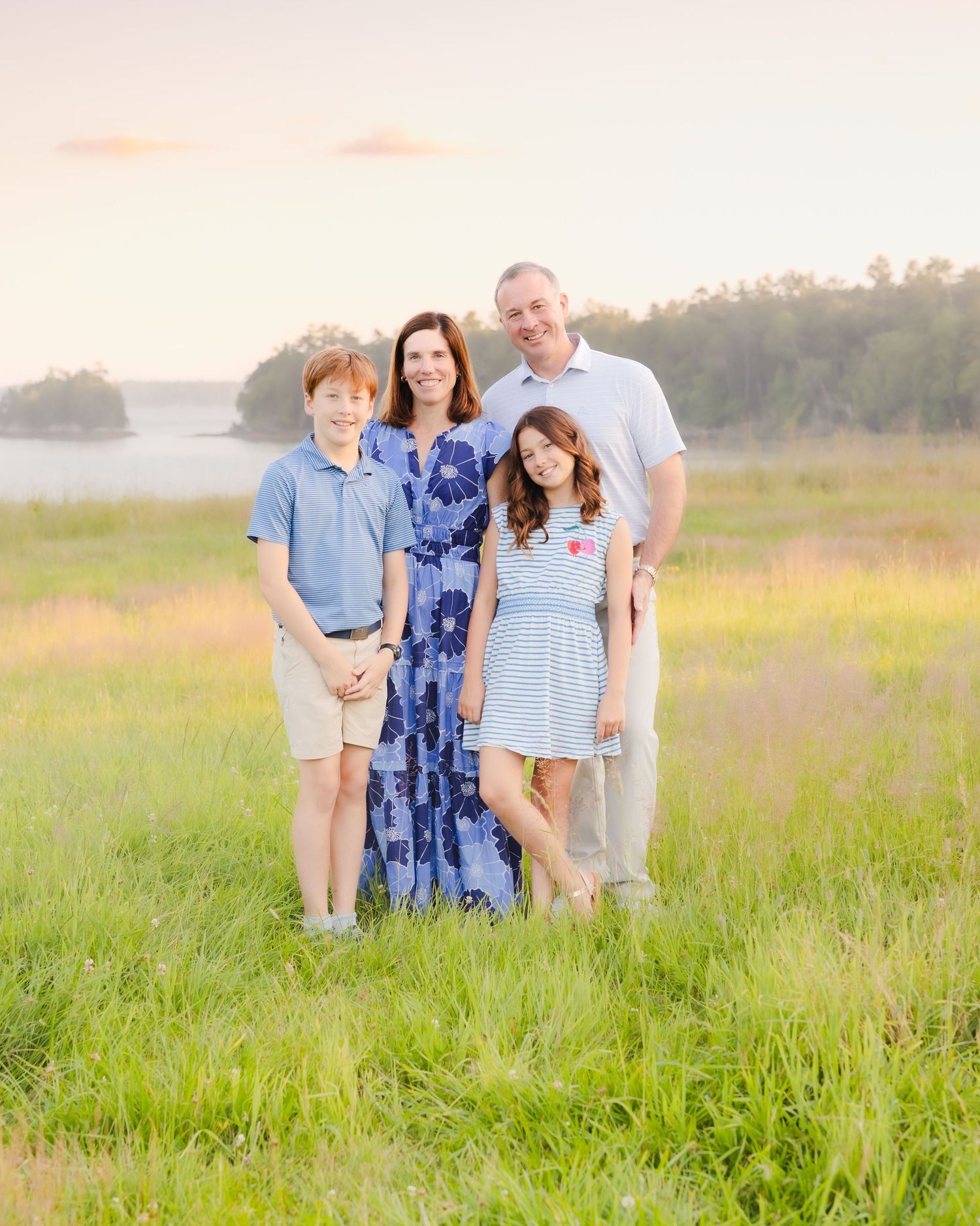 Southern Maine Family Photographer-Ang Foley Foto captures family portraits across Southern Maine, in + near Greater Portland