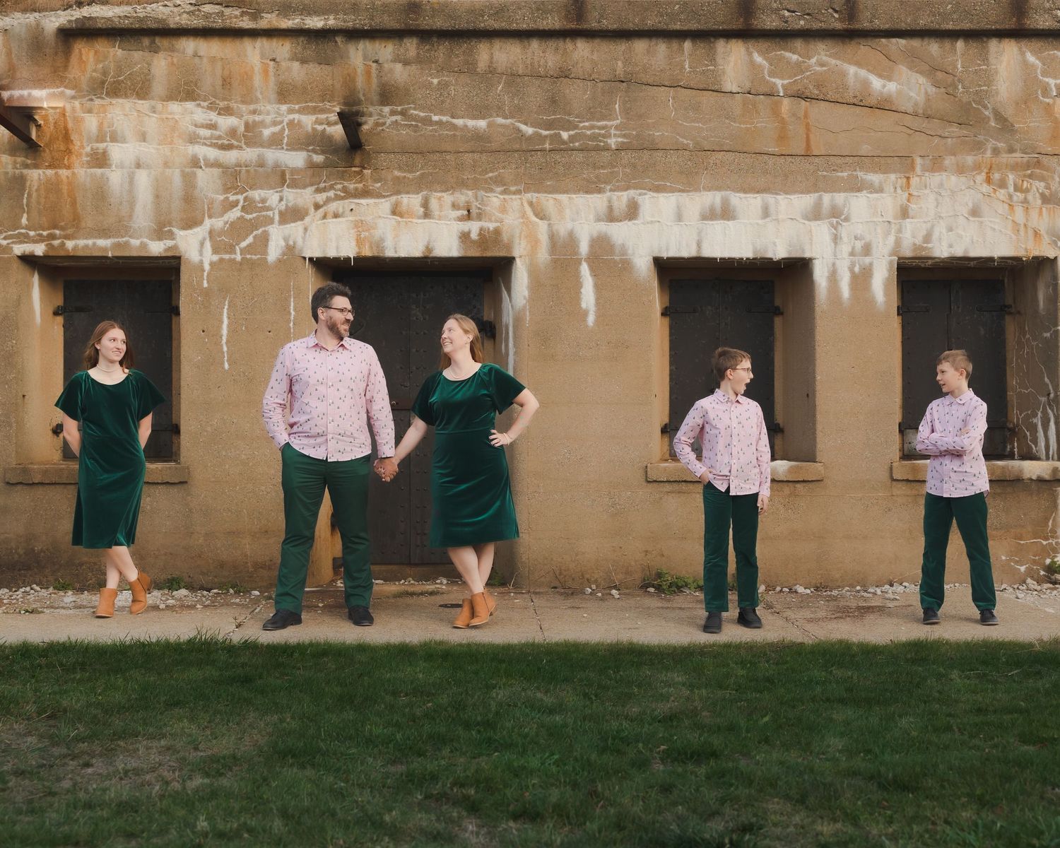Southern Maine Family Portrait Photographer -Ang Foley Foto captures family portraits across Southern Maine, in and near Greater Portland