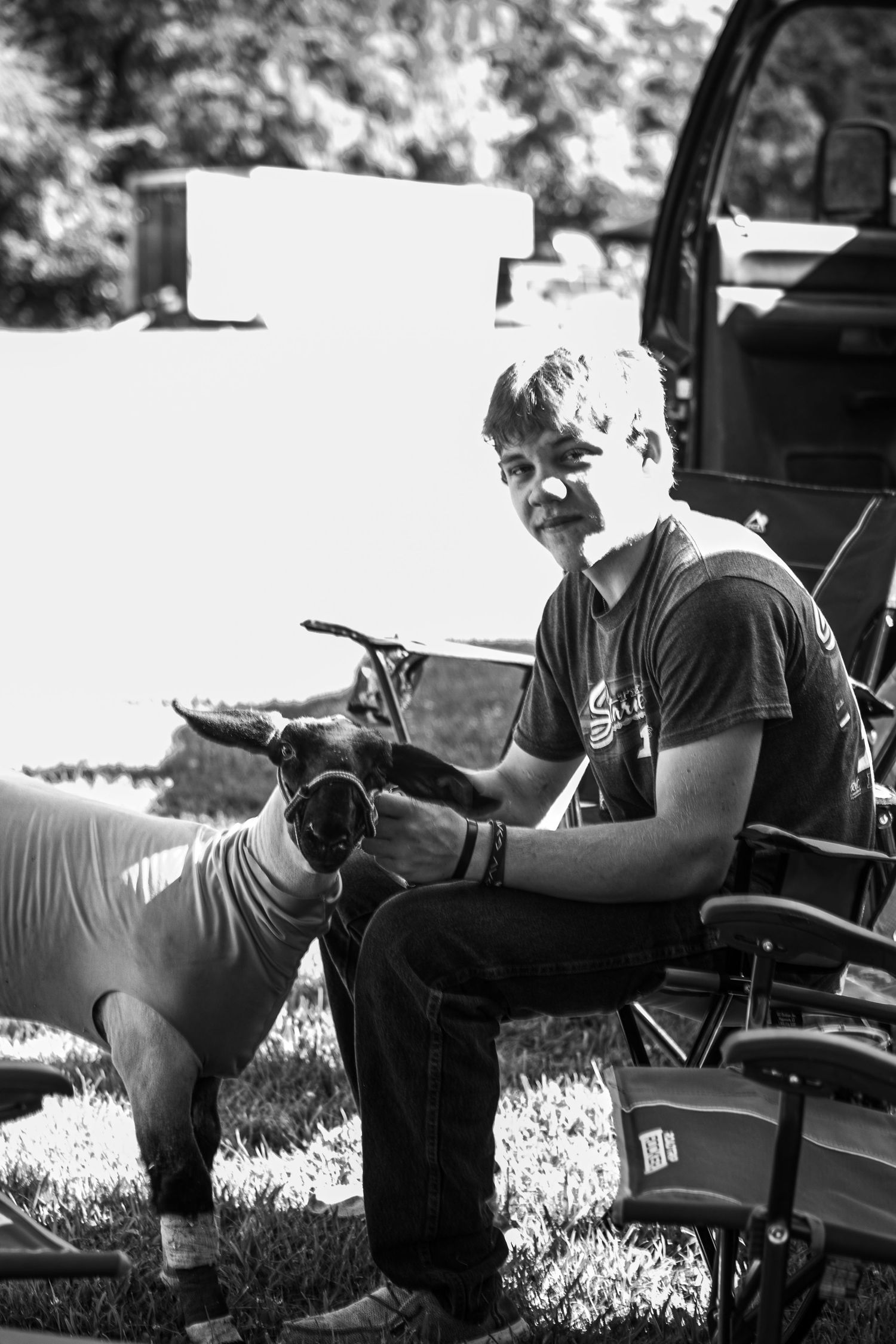 Eagleville Missouri, Back to the Basics livestock show, lamb, boy and lamb, show lamb, sheep, livestock photography, missouri livestock