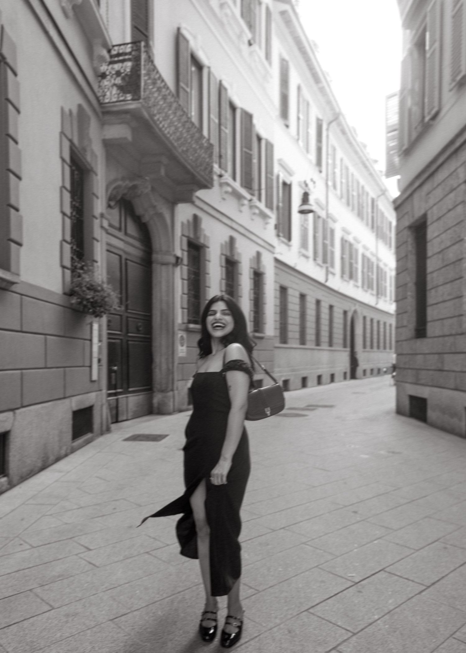 Lifestyle senior photo session in Rome, Georgia, captured by Ana De Martino.