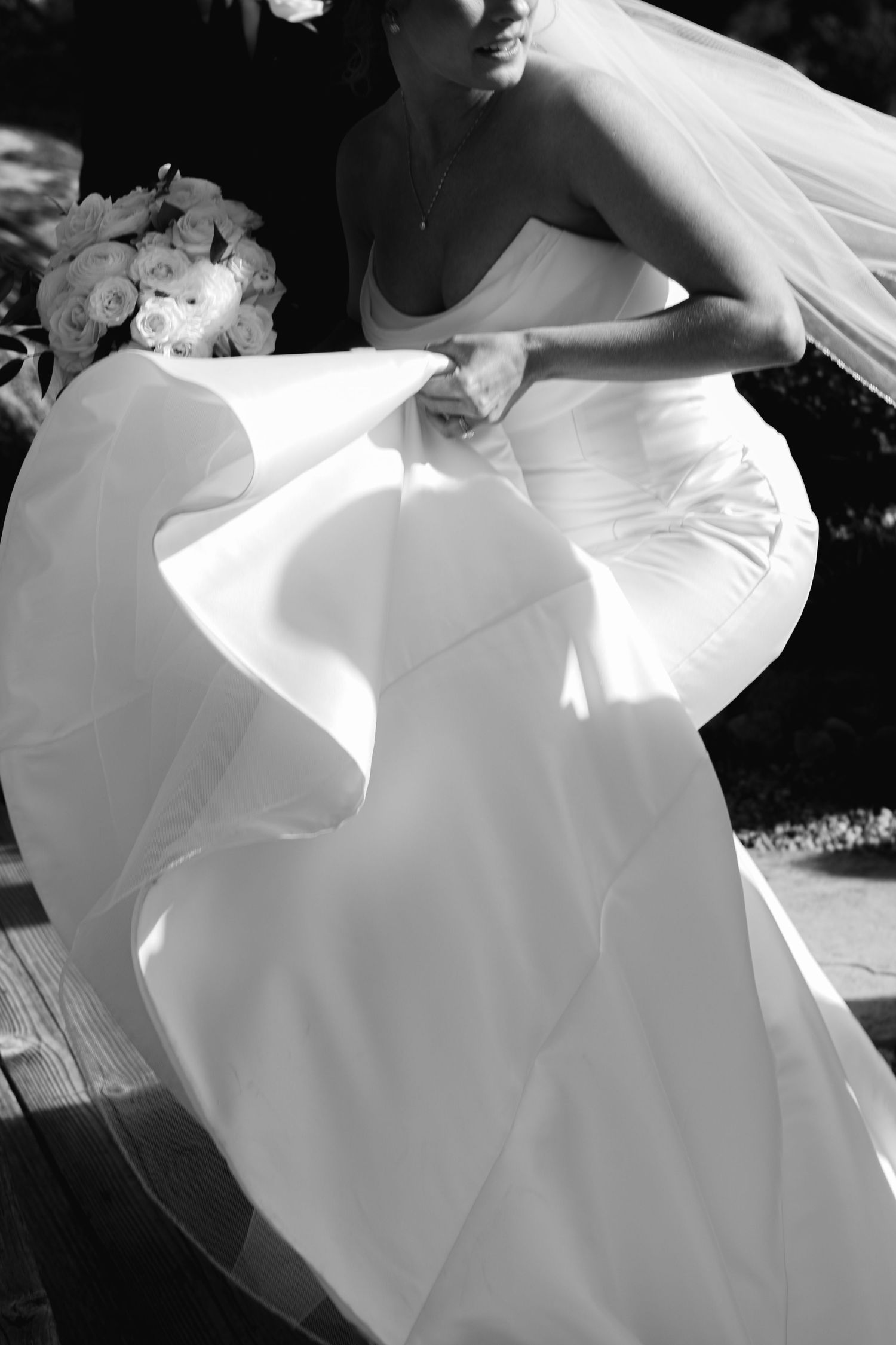 Editorial wedding photo taken at Le Belvedere by Montreal wedding photographer Veronique Jones